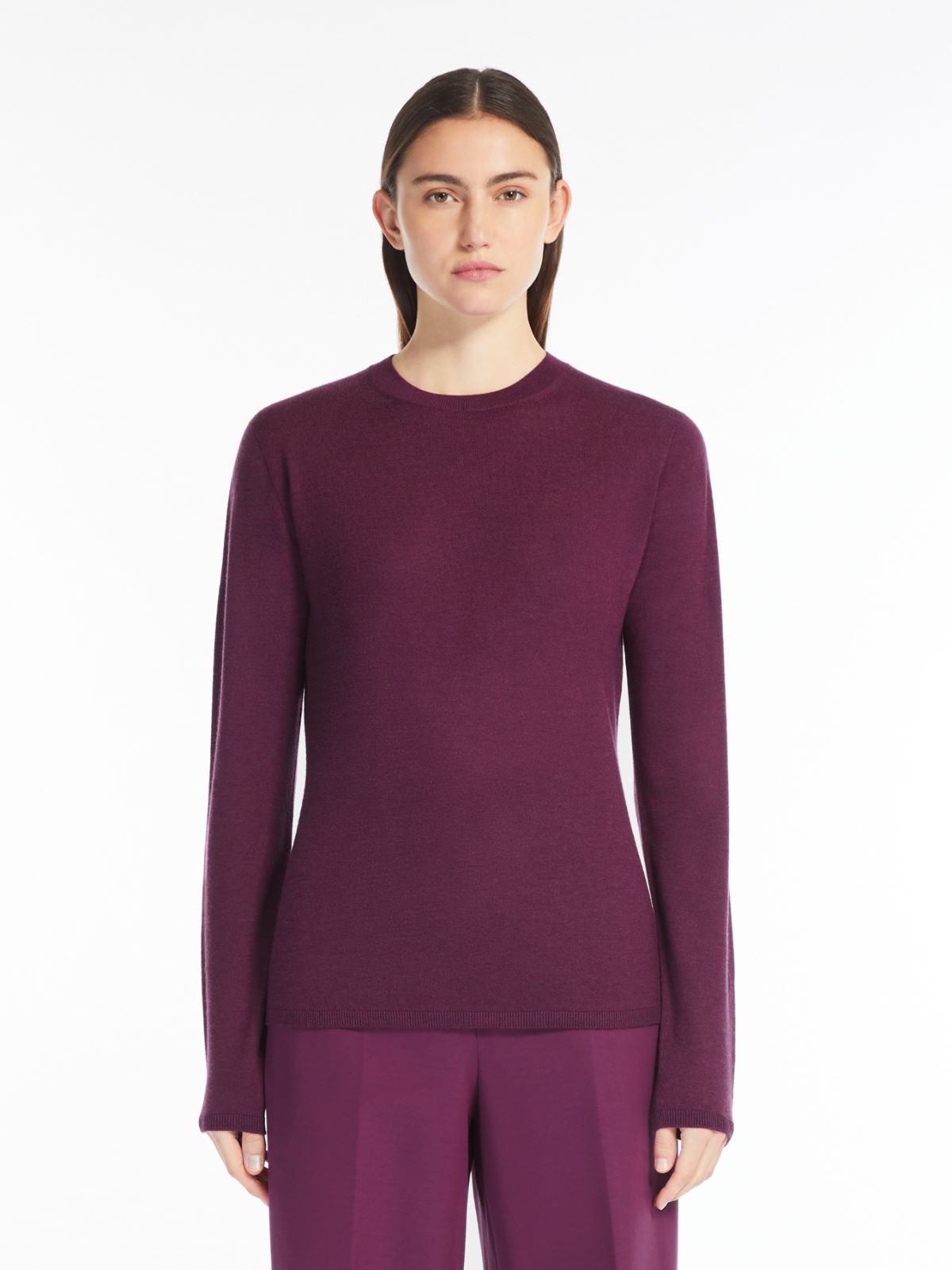 Lightweight cashmere jumper