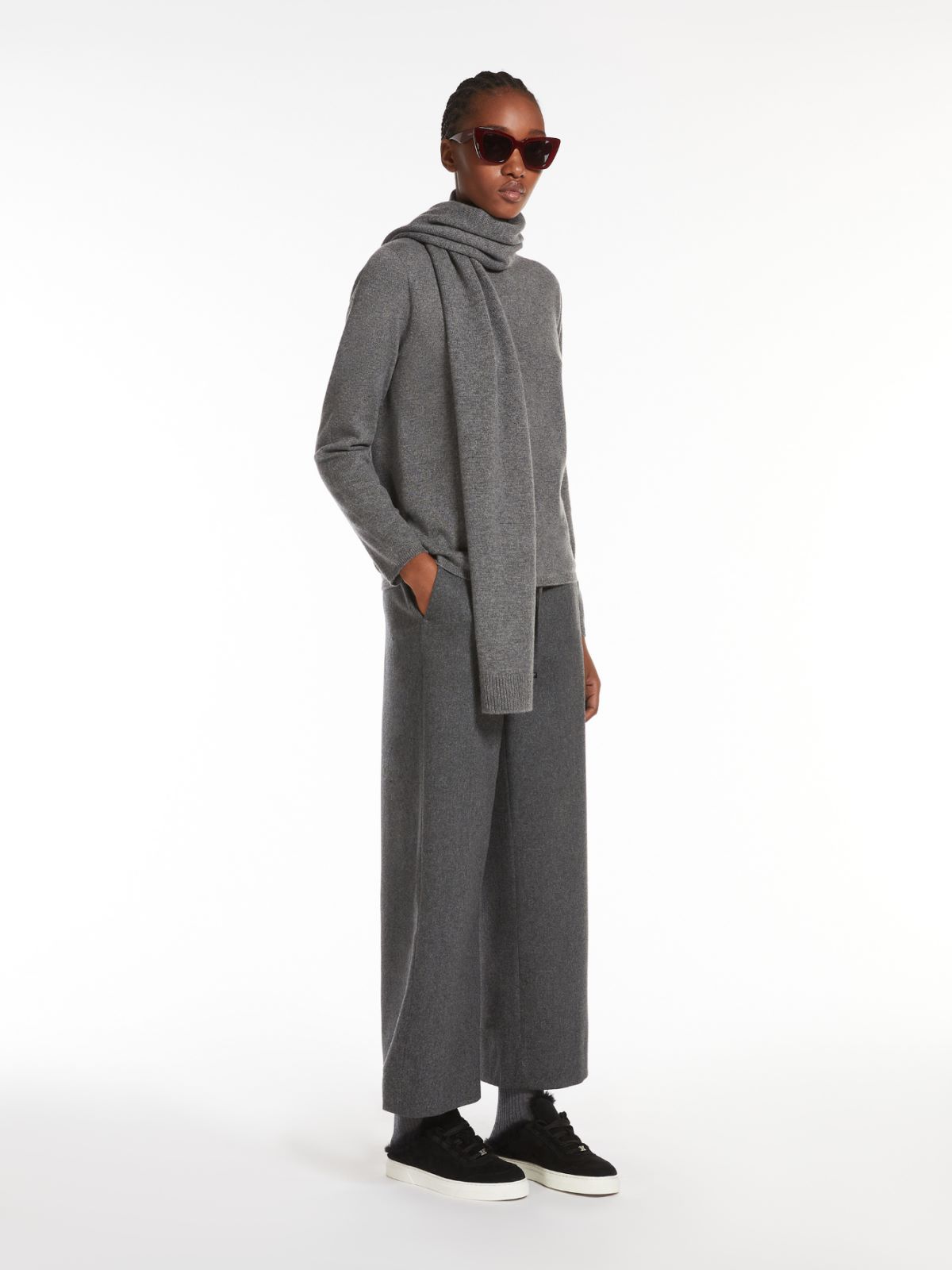 Flannel jogging trousers