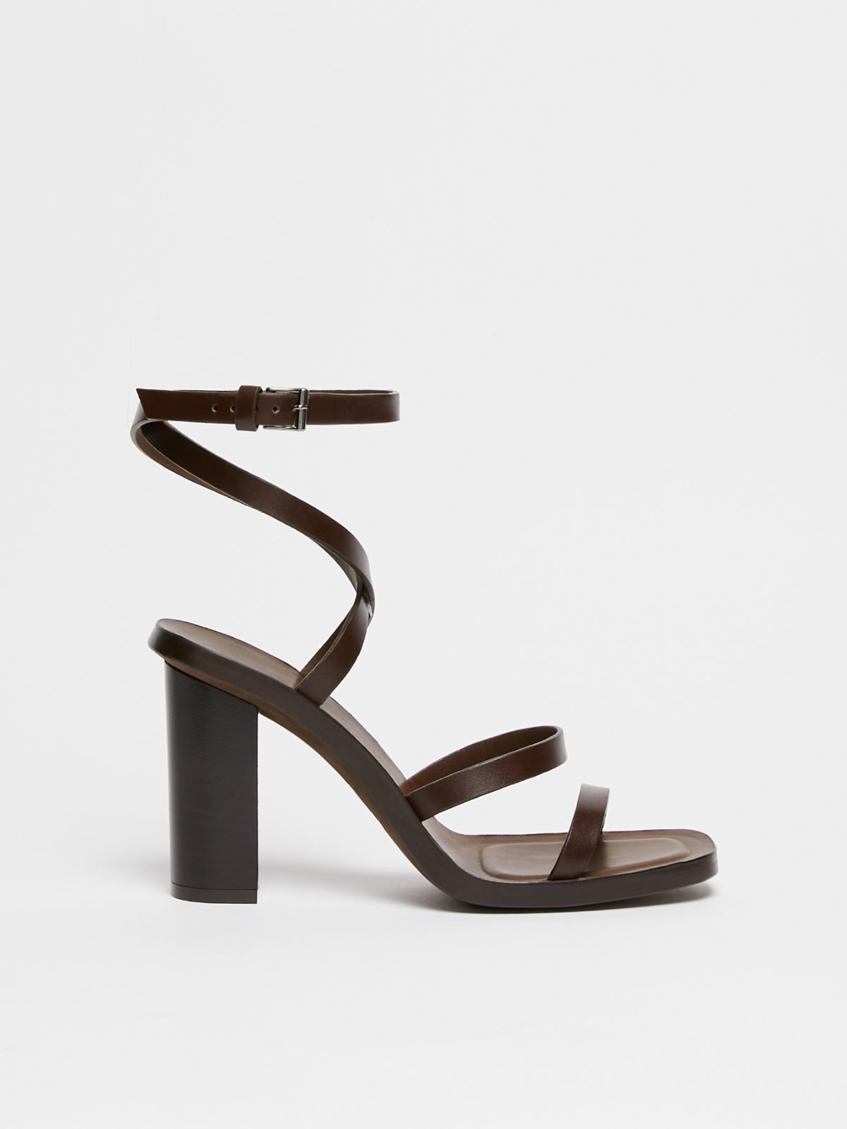 Smooth leather sandals