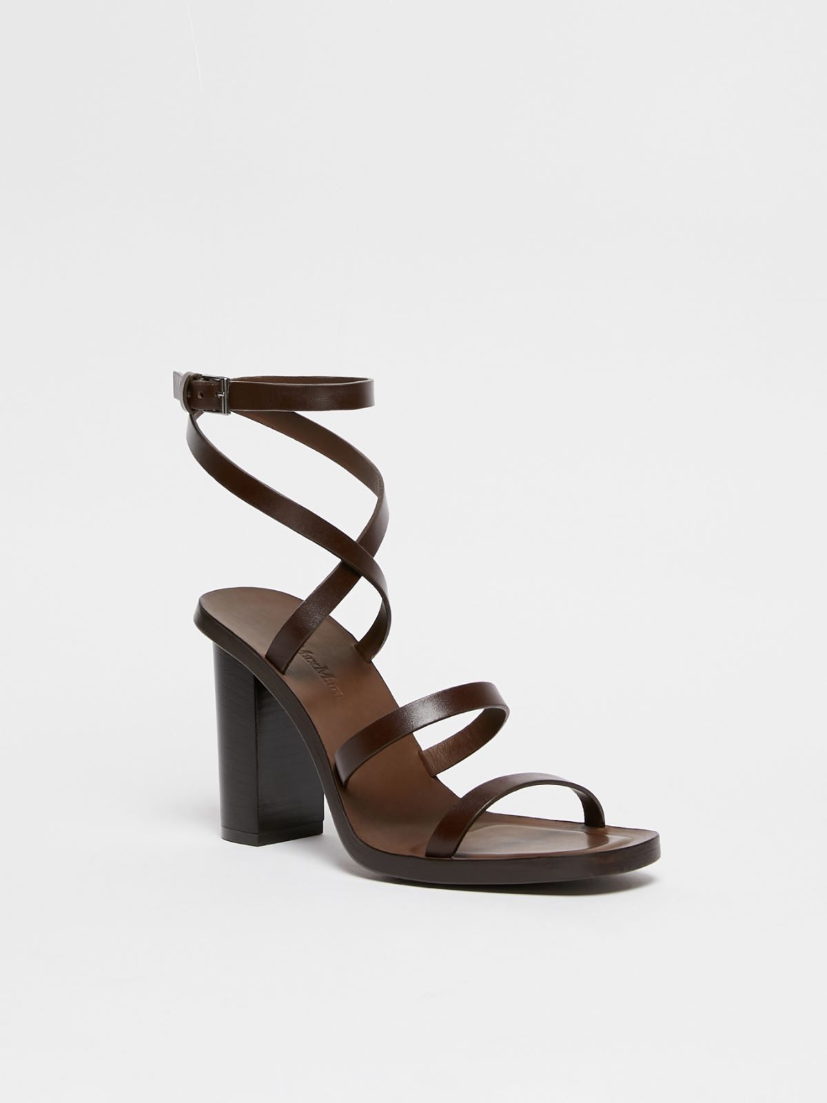 Smooth leather sandals