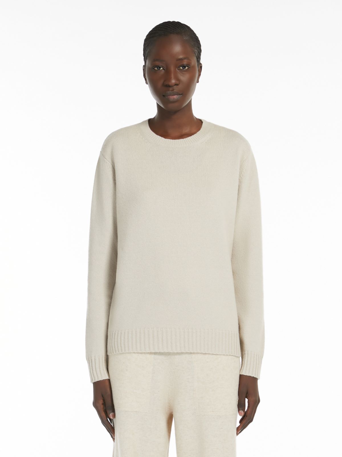 Pure cashmere yarn boxy jumper