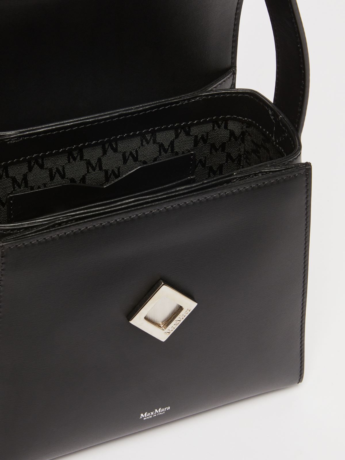 Smooth leather crossbody MM Bag