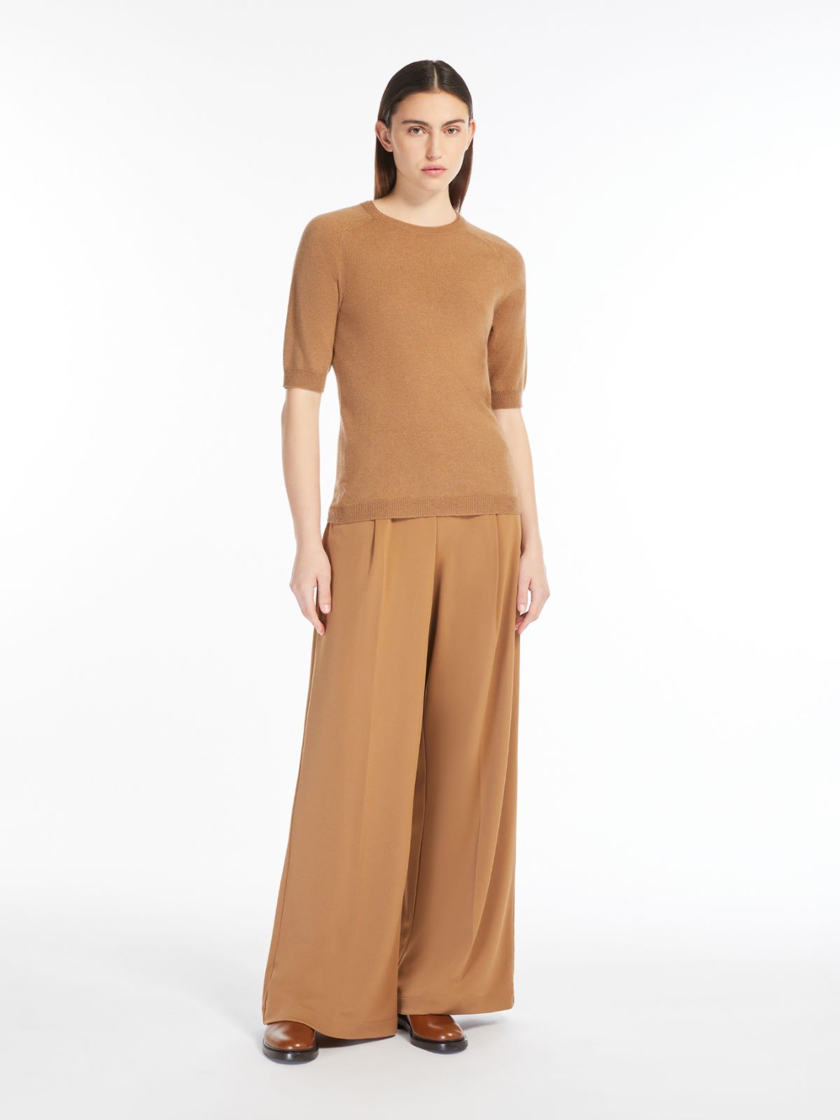 Wool and cashmere knit jumper