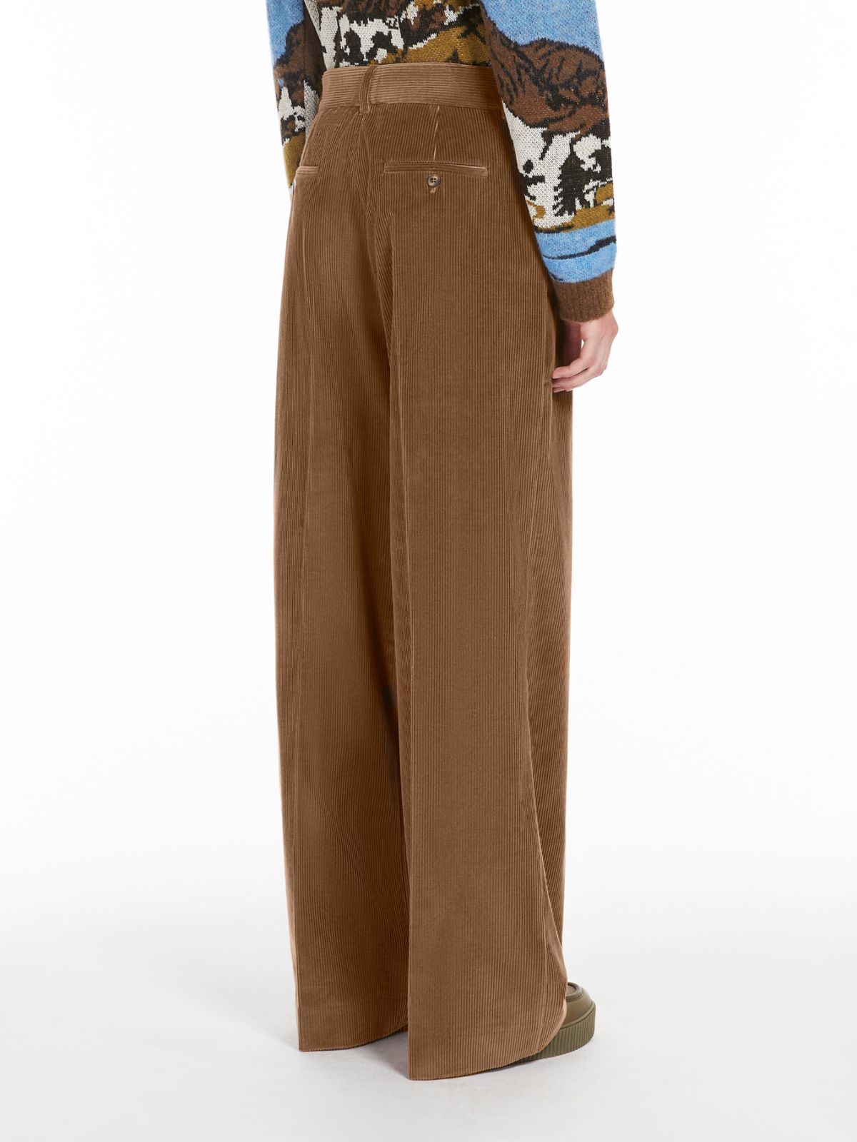 Wide-leg velvet trousers