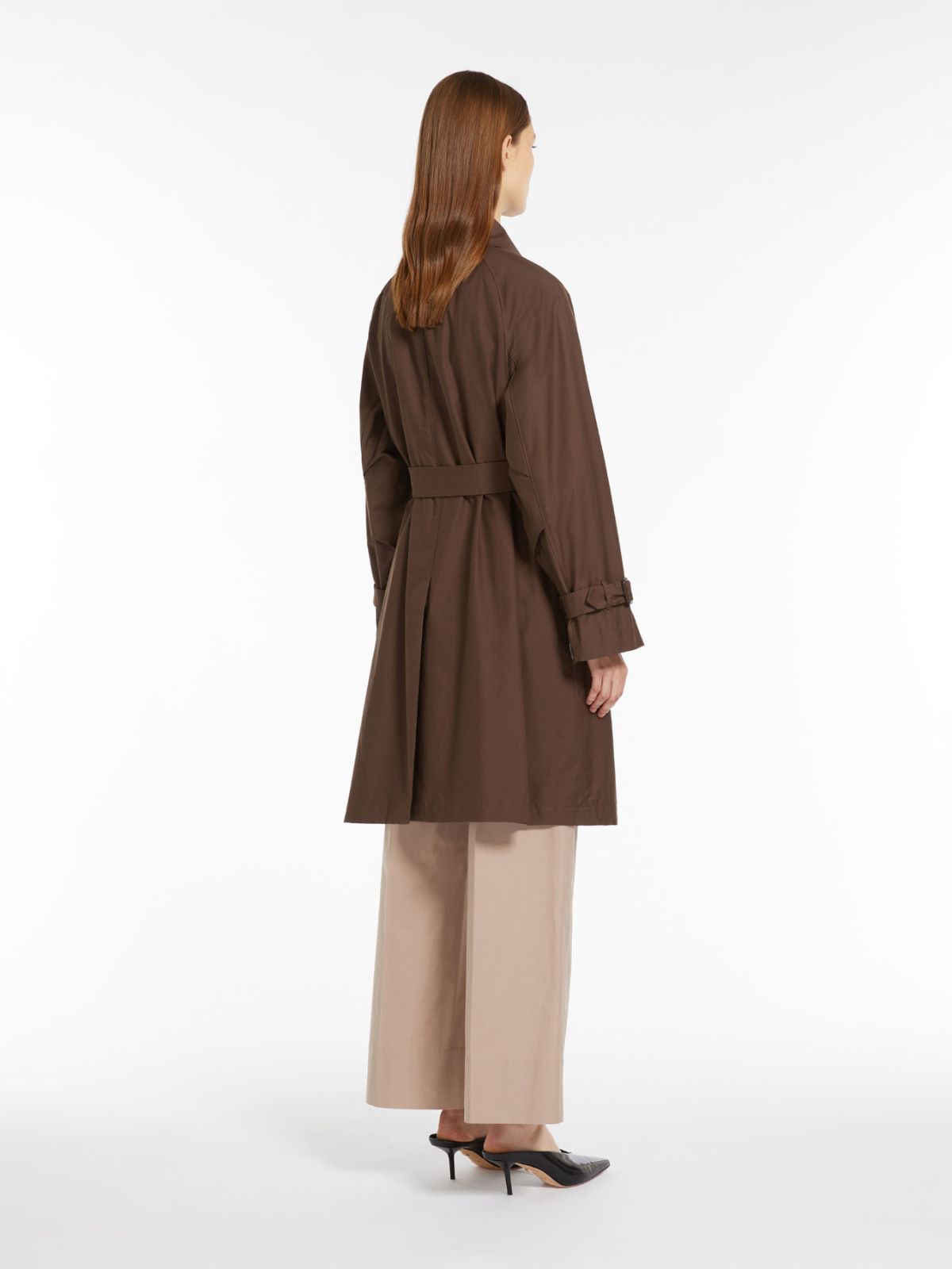 Double-breasted trench coat in water-resistant cotton twill