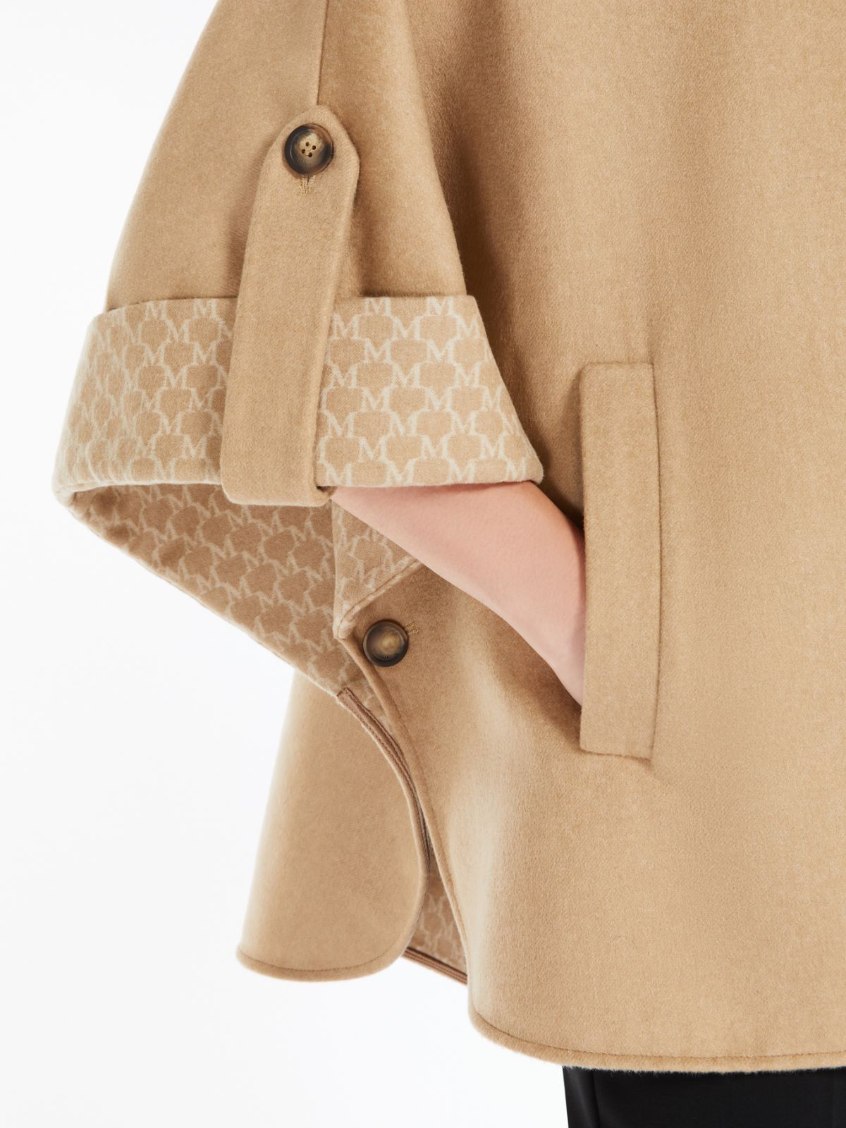 Jacquard-knit wool and cashmere cape