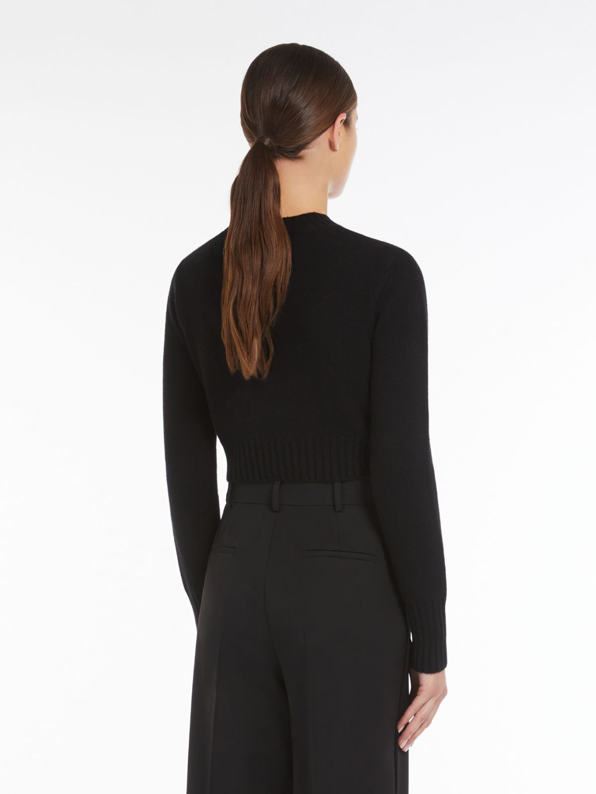 Cropped cashmere jumper