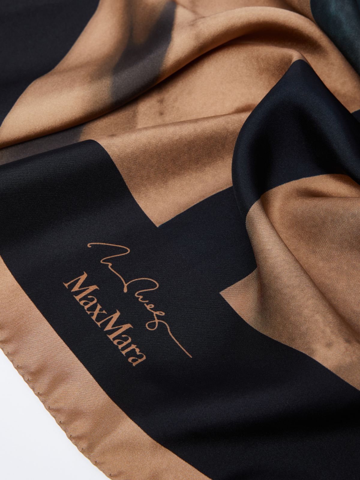 Printed silk foulard