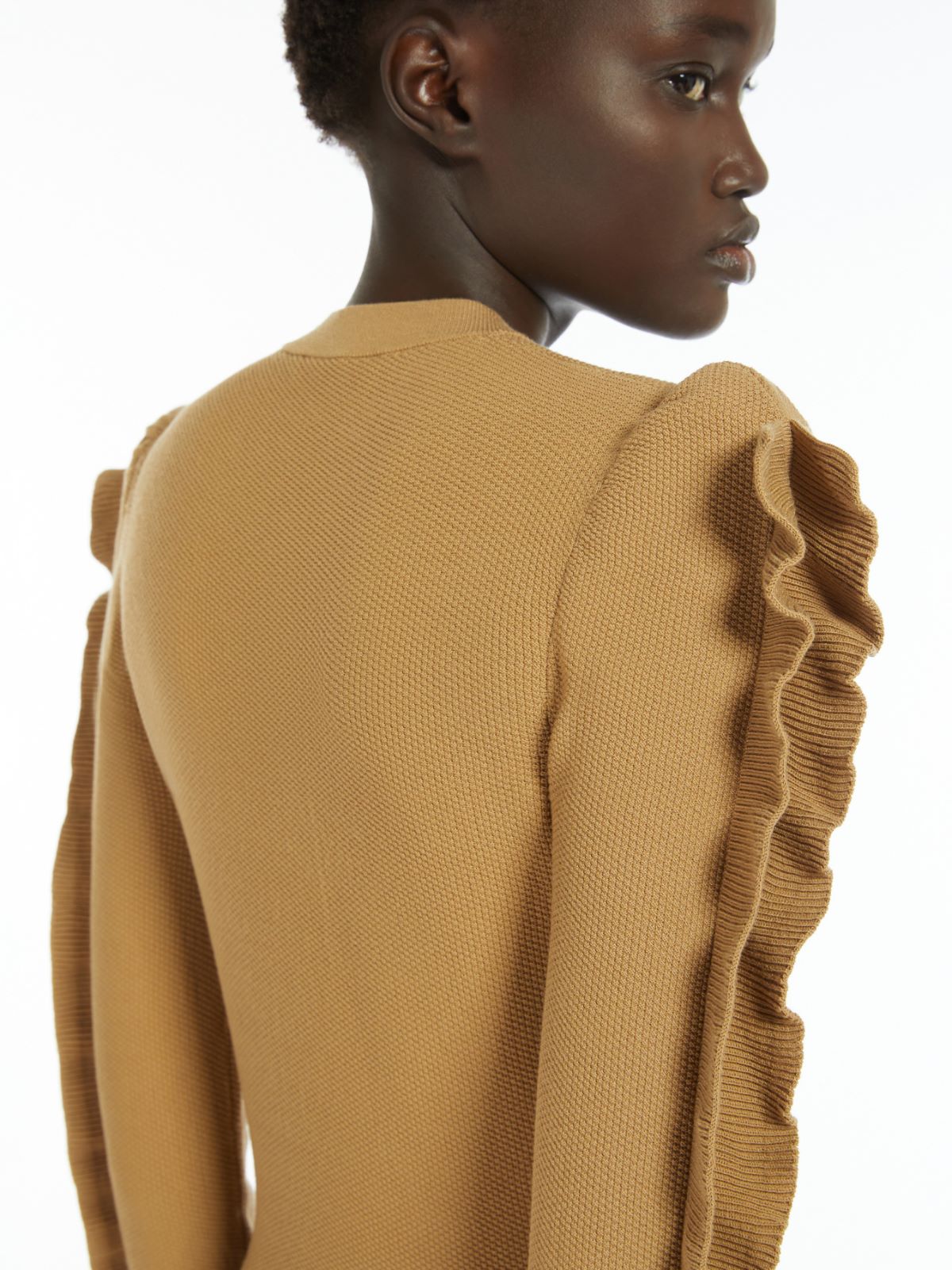 Stretch-viscose jumper