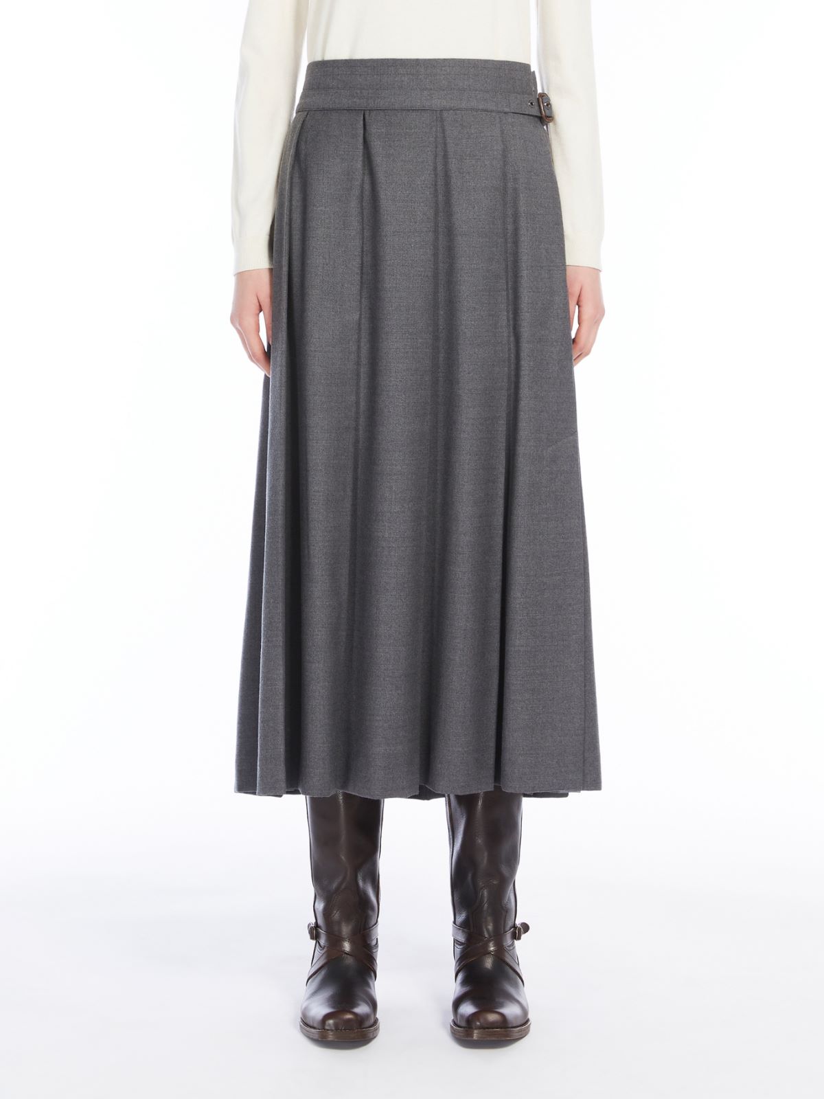 Wool pleated skirt
