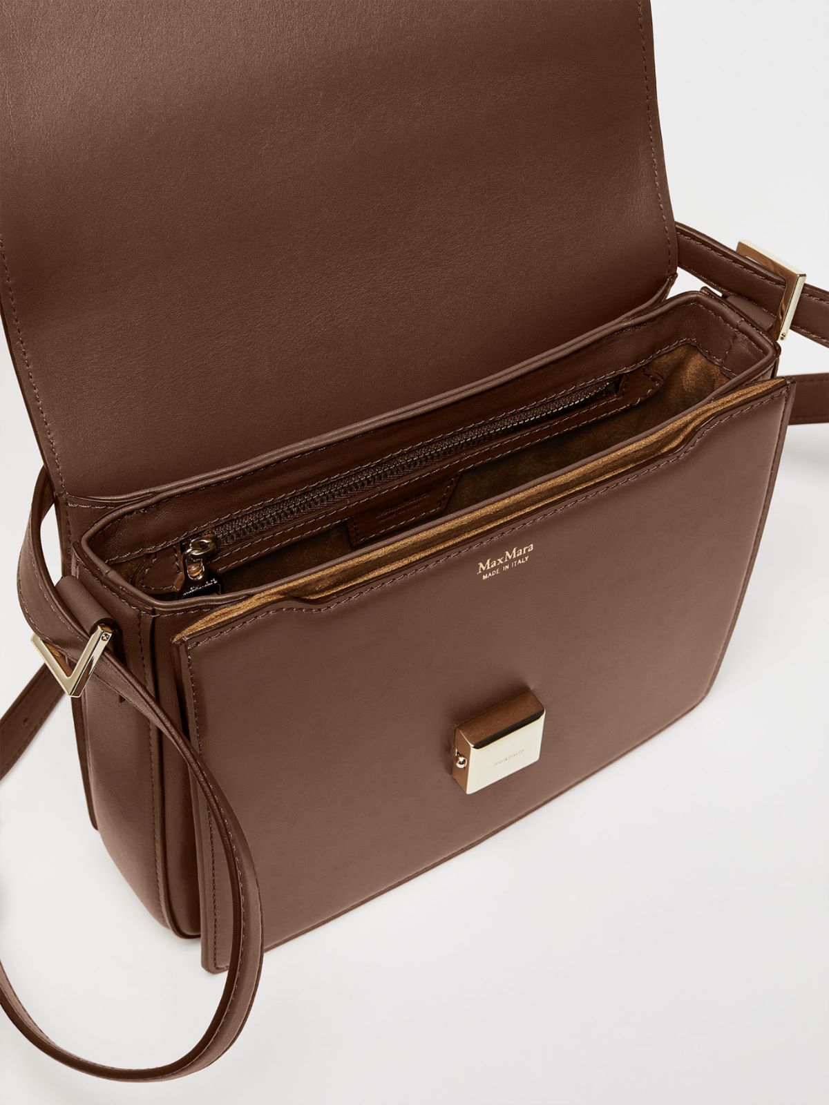 Medium leather MM Bag