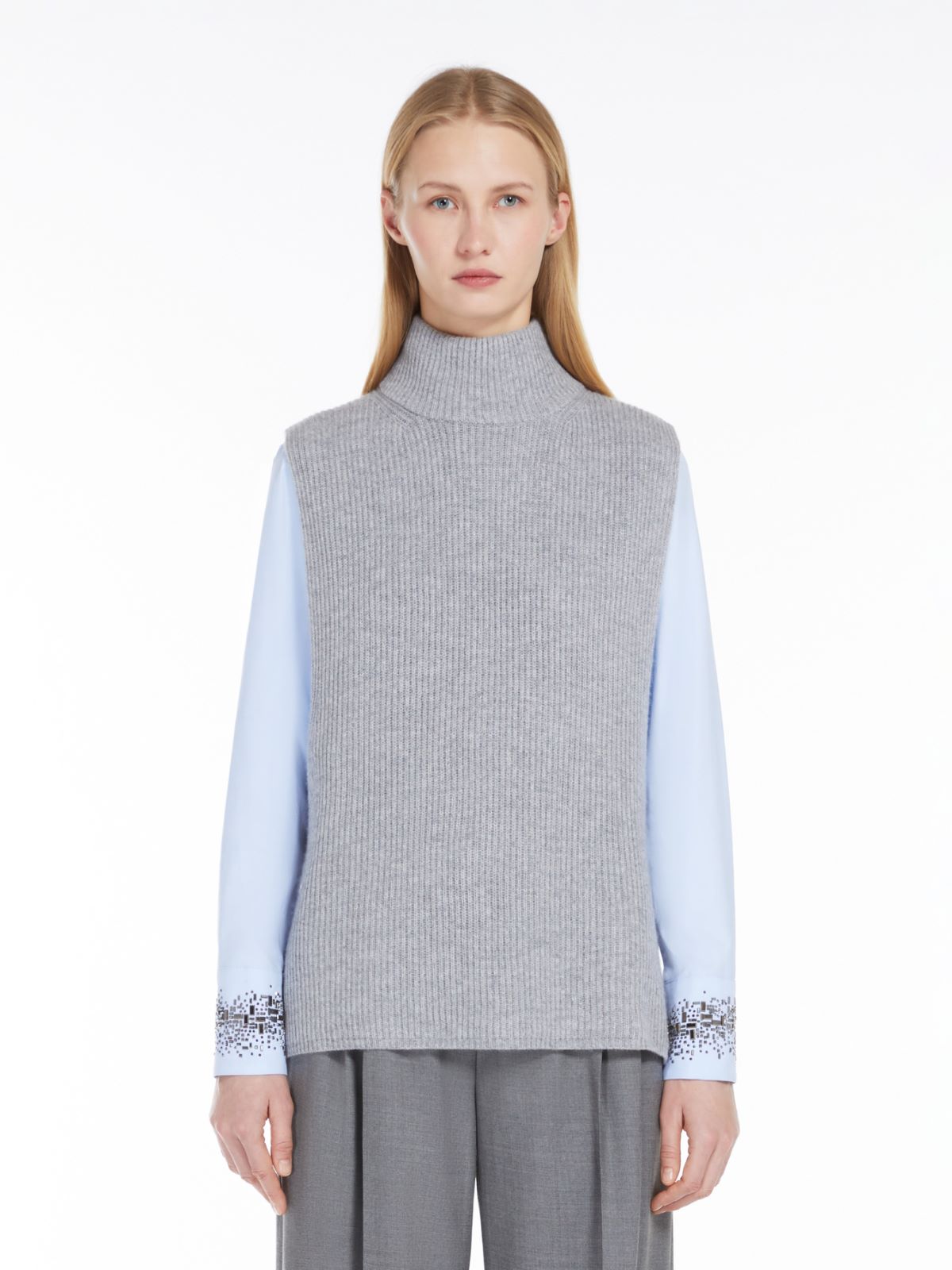 Waistcoat in cashmere-blend yarn