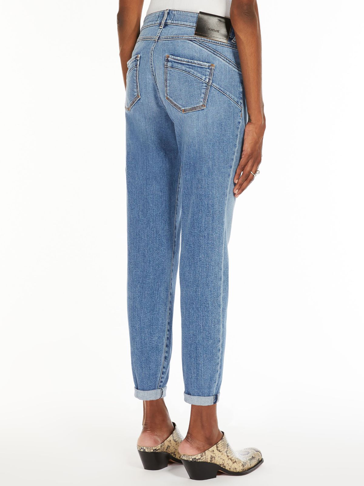 Low-waisted cigarette denim jeans