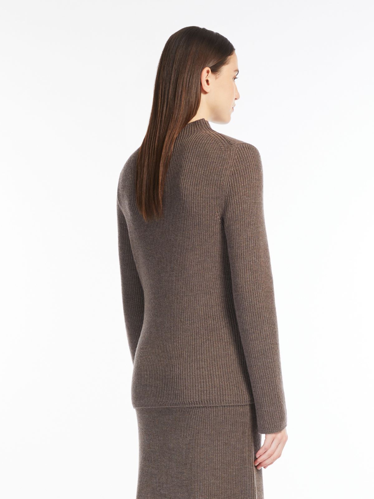 Crater-neck wool jumper
