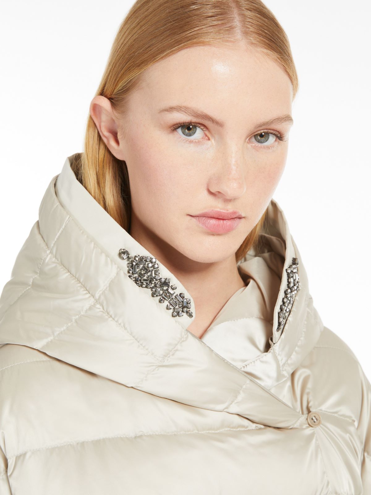 Embroidered taffeta hood trim