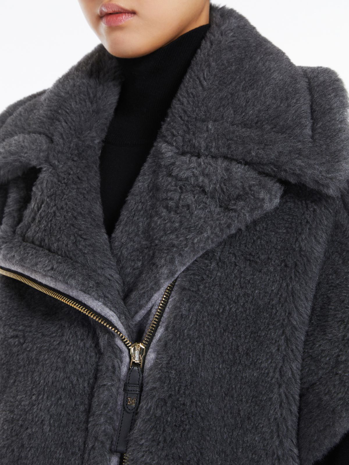 Biker jacket cape in wool and alpaca Teddy fabric