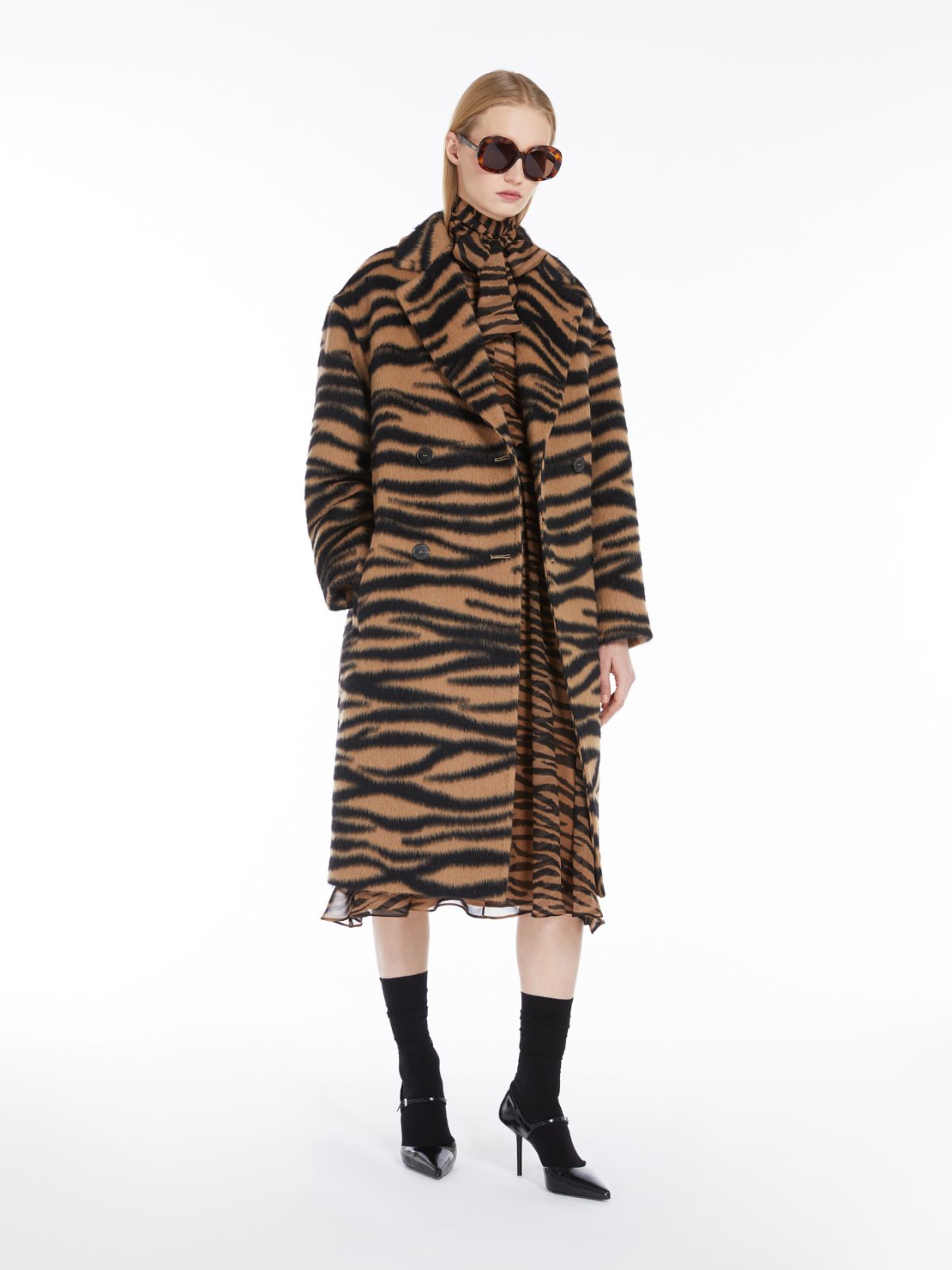 Jacquard alpaca and wool coat