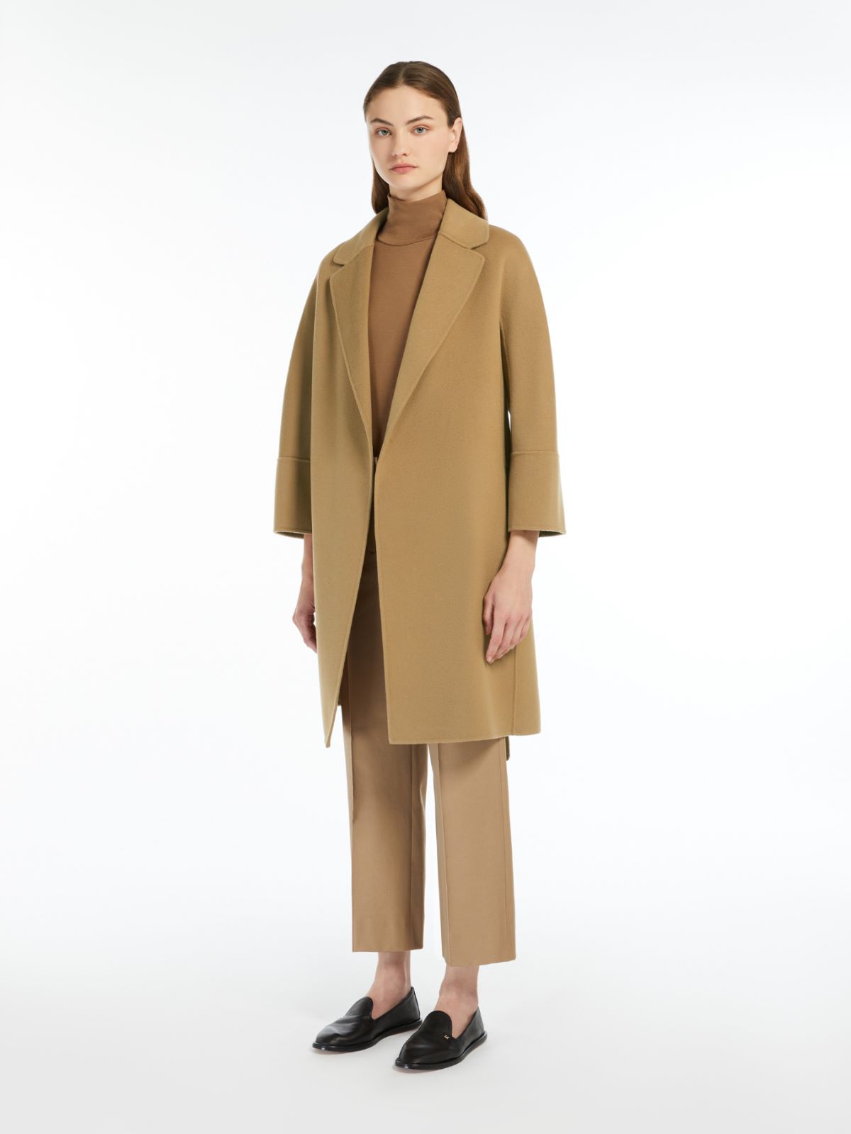 Double-faced short wool coat