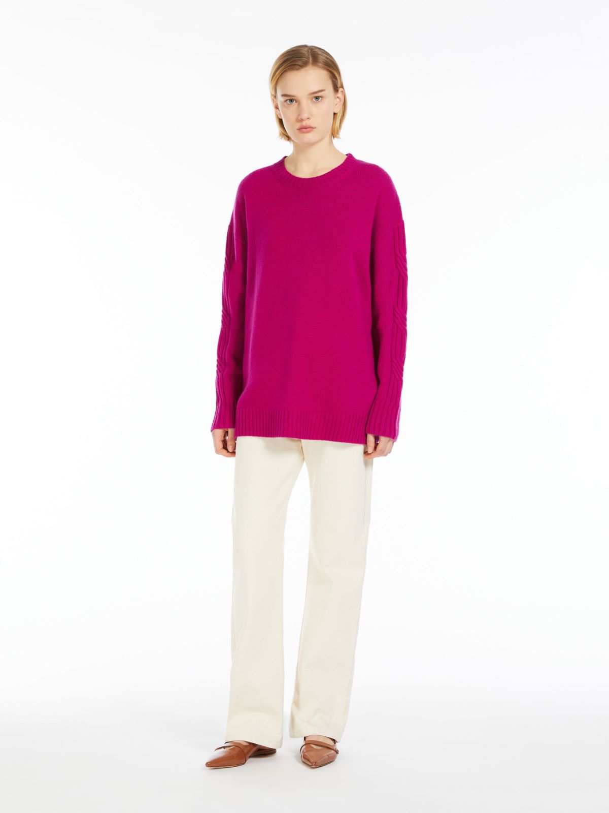 Cashmere yarn jumper