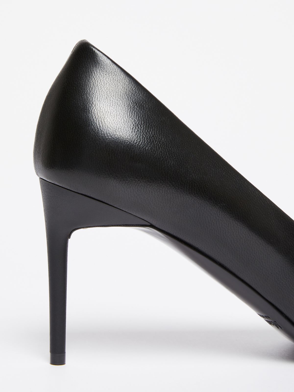 Nappa leather court shoes