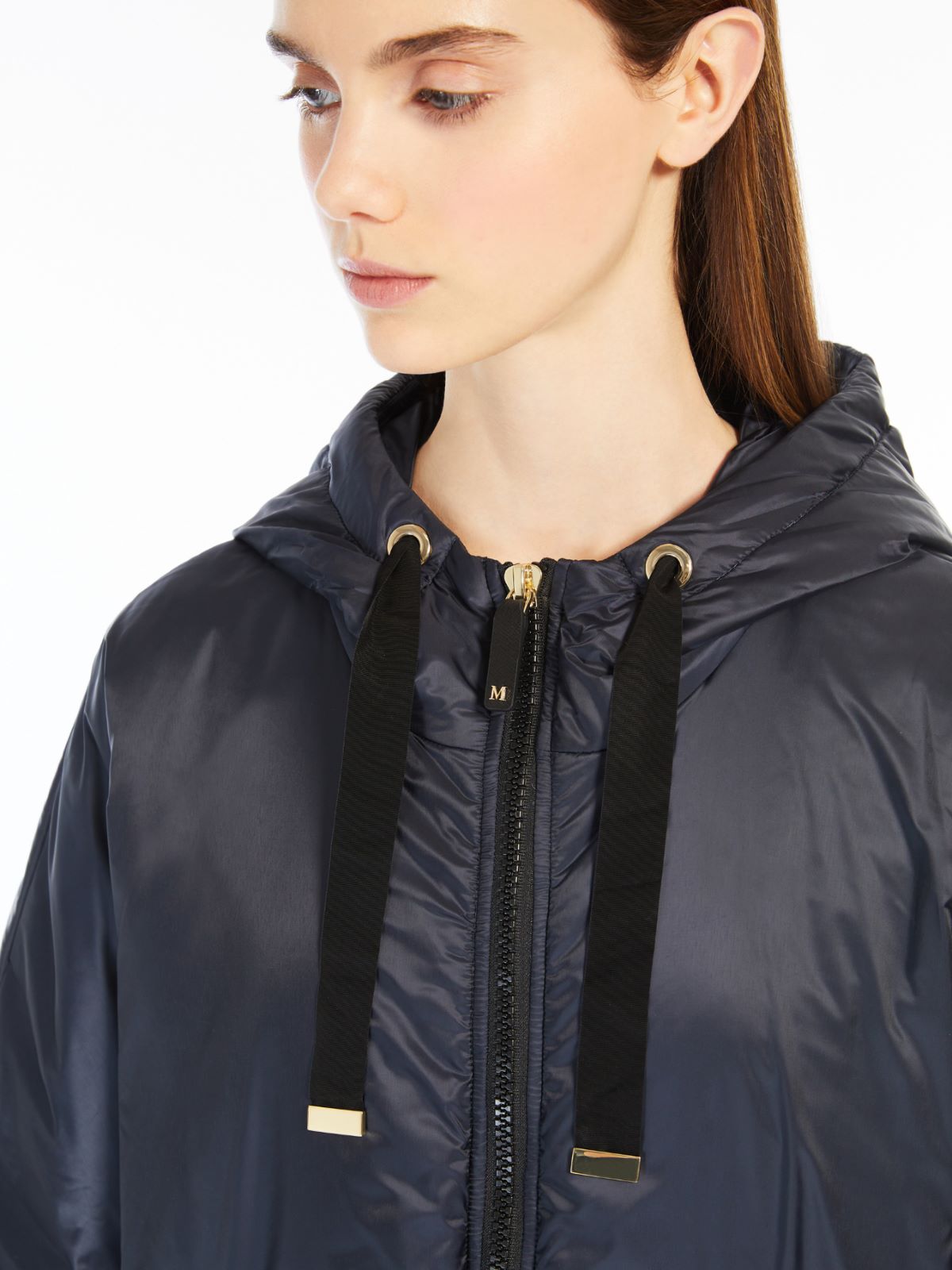 Water-repellent fabric cape