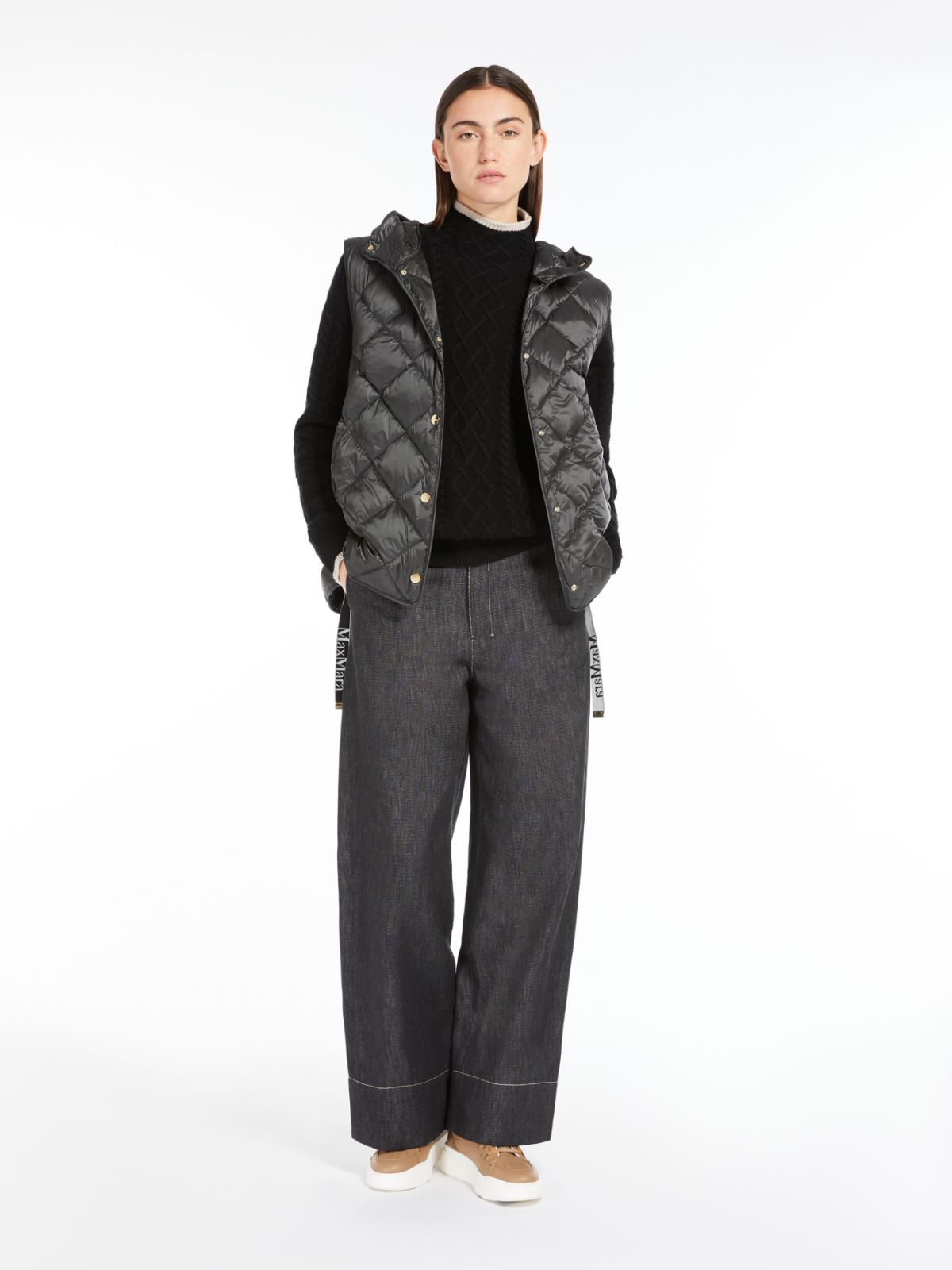 Gilet in quilted water-repellent canvas