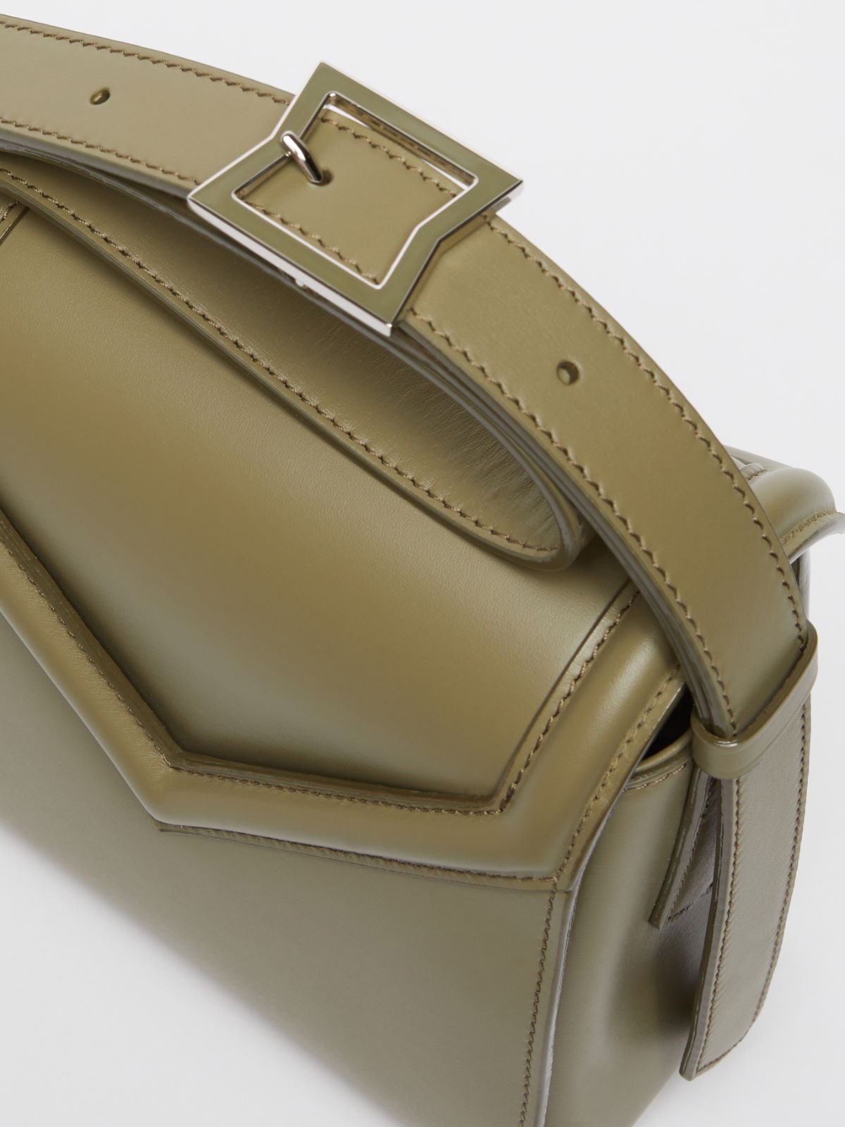 Smooth leather crossbody MM Bag