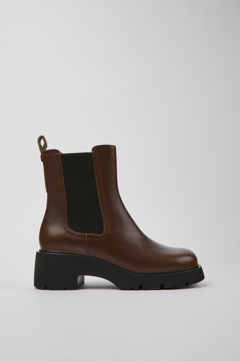 Brown leather Chelsea boots for women