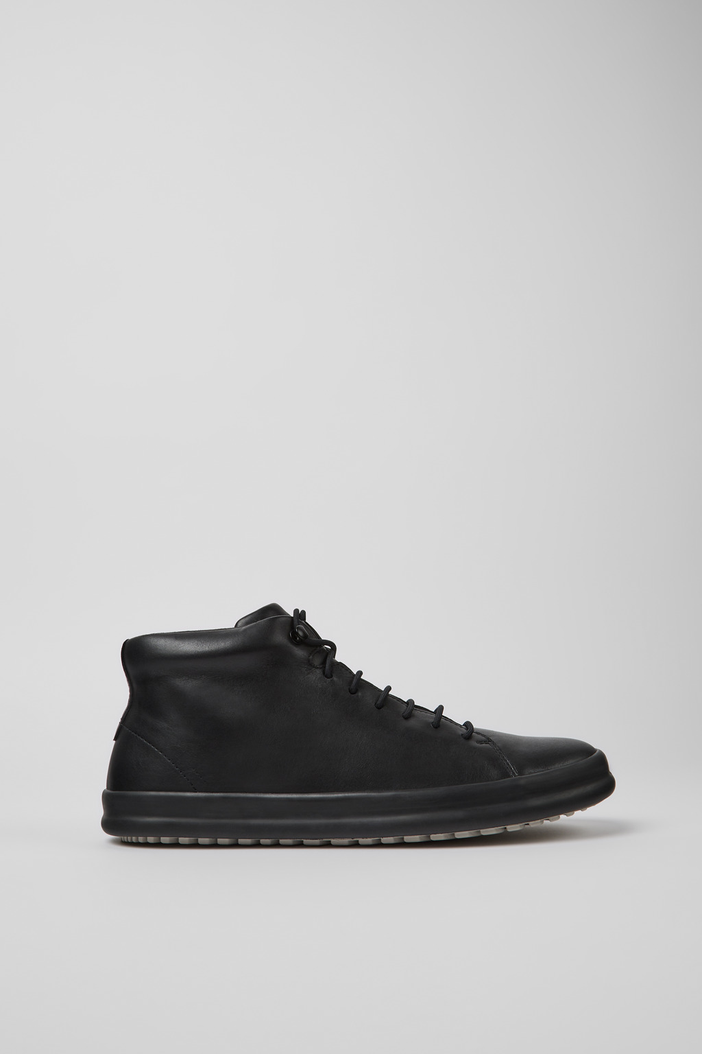 Black ankle boot for men