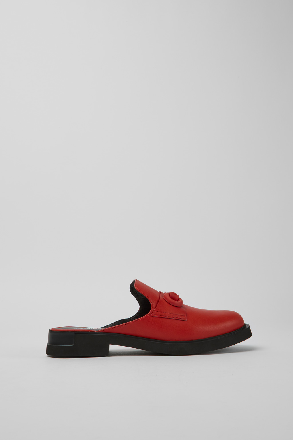 Semiopen red leather shoes