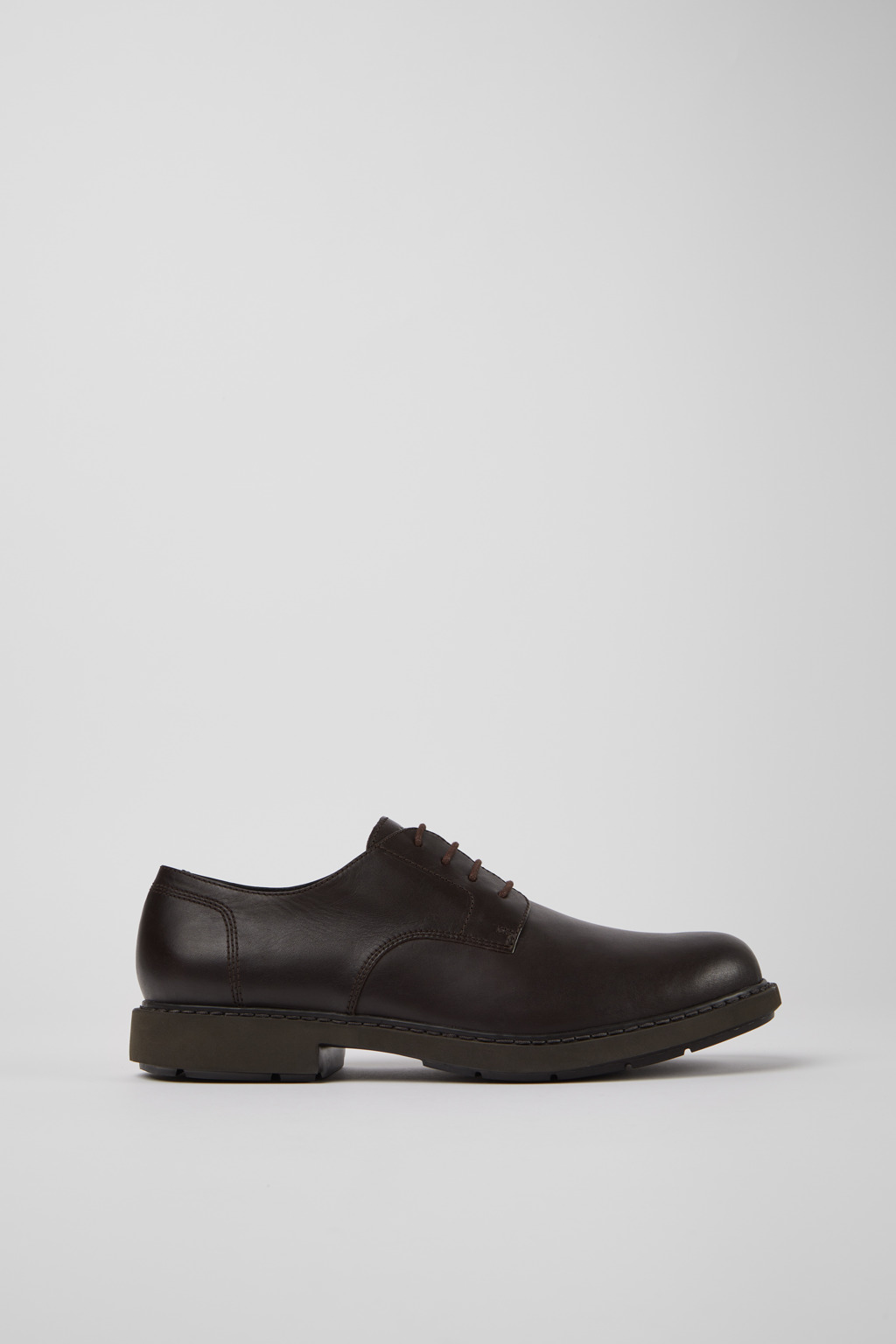Classic men's brown shoe