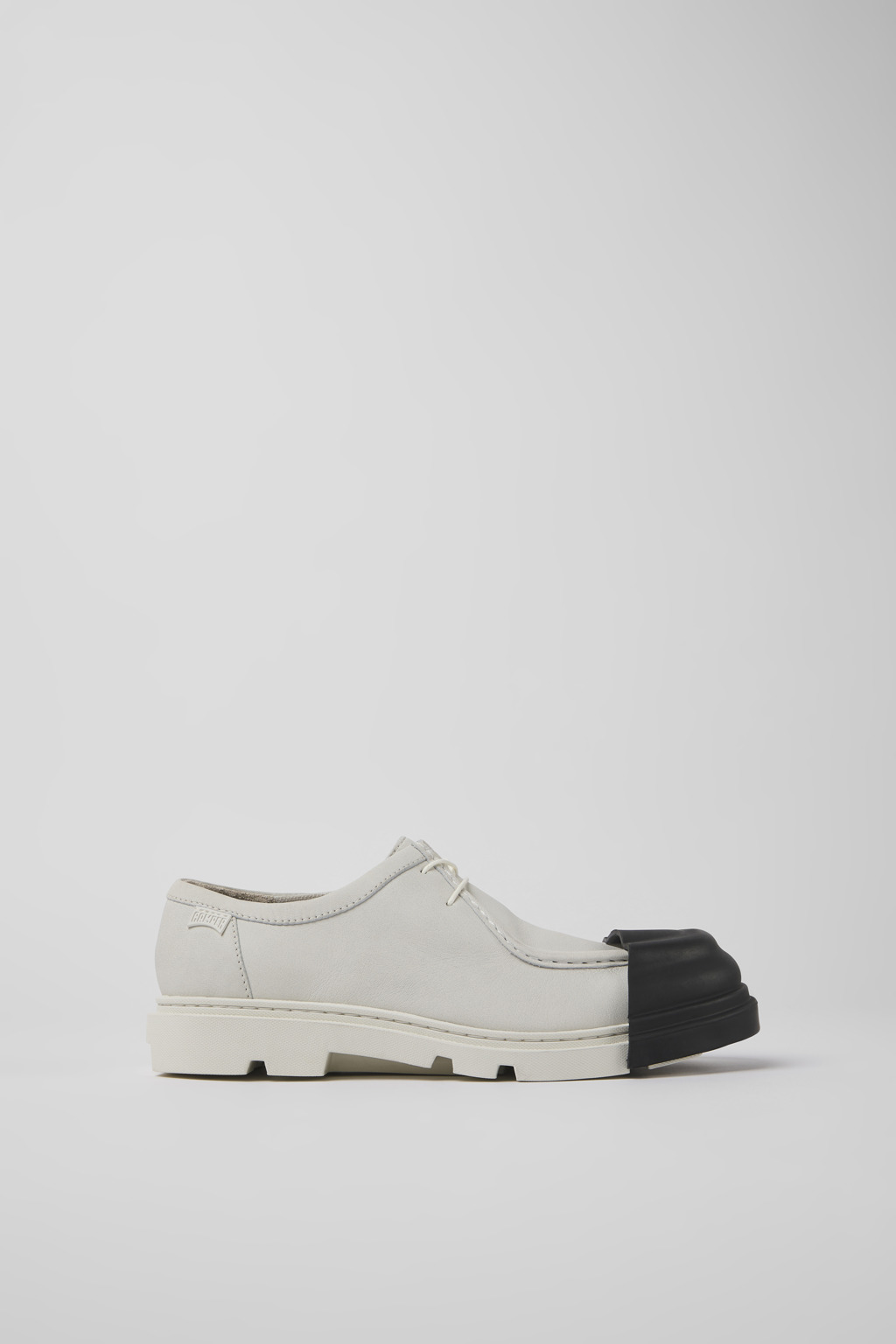 White non-dyed leather shoes for women