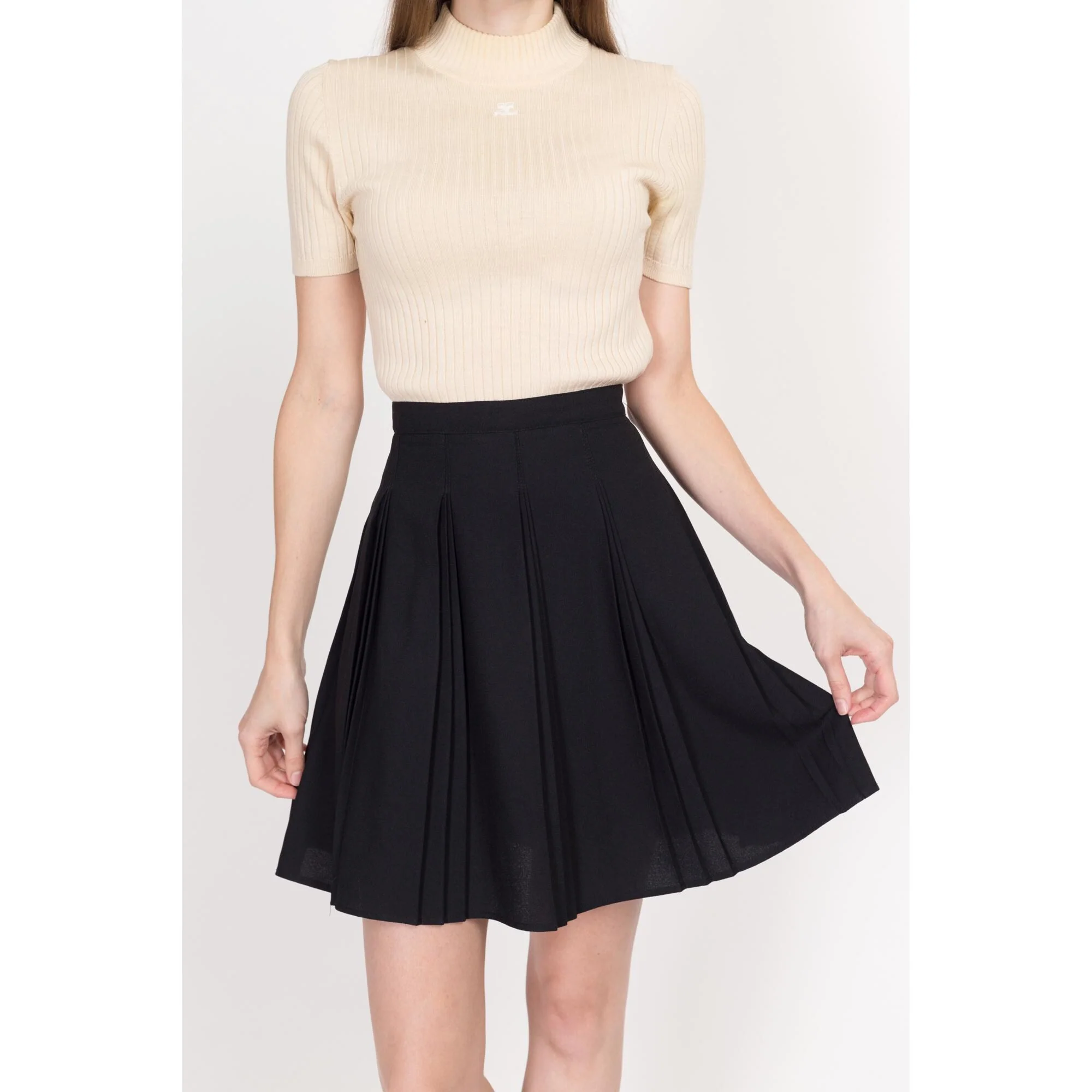 Medium 90s Black Pleated Mini Skirt 28