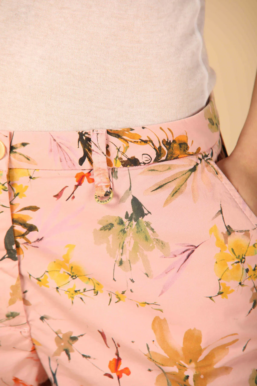 Jaqueline Curvie woman's chino bermuda in cotton with floreal pattern curvy