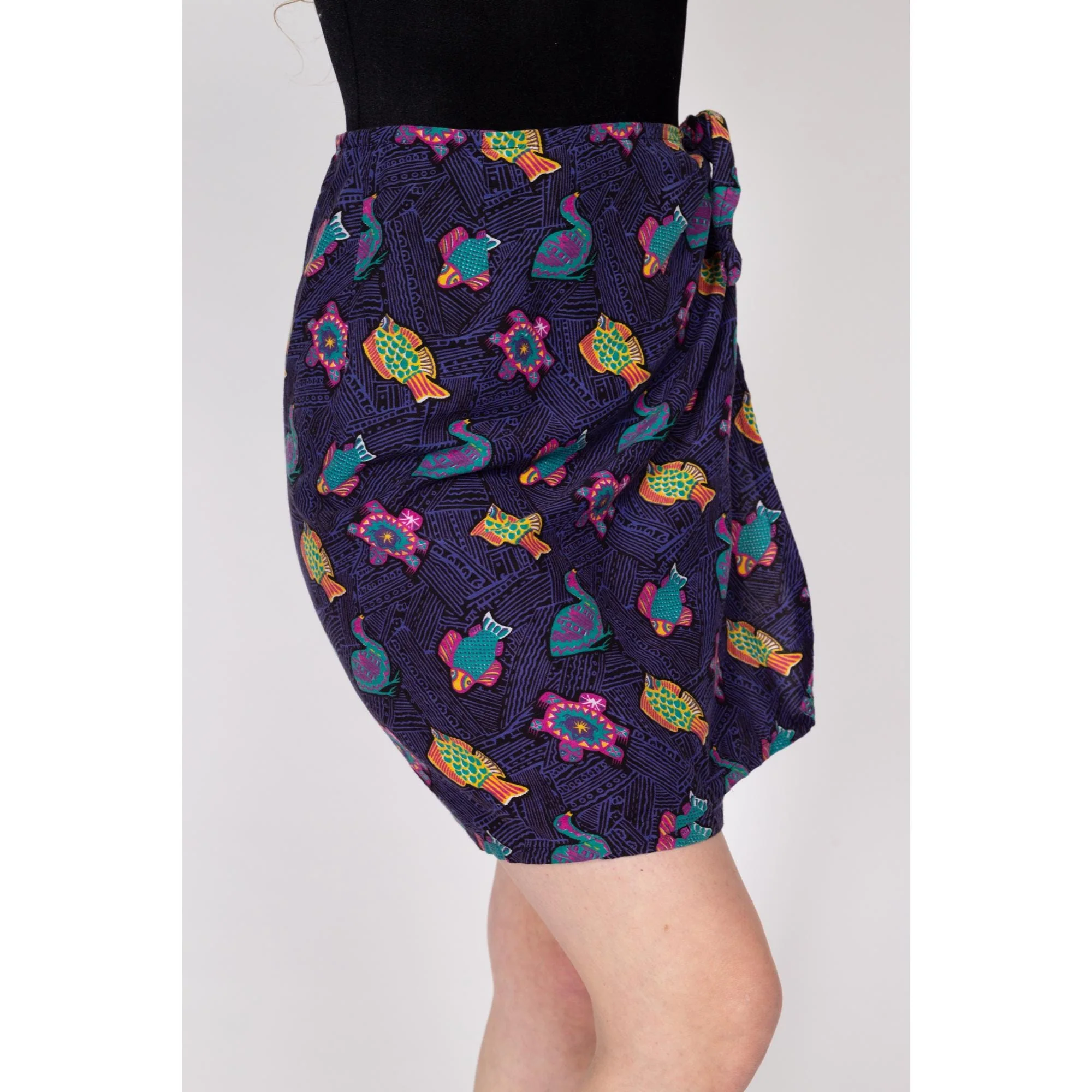Med-Lrg 90s Tropical Fish & Turtle Print Mini Skirt