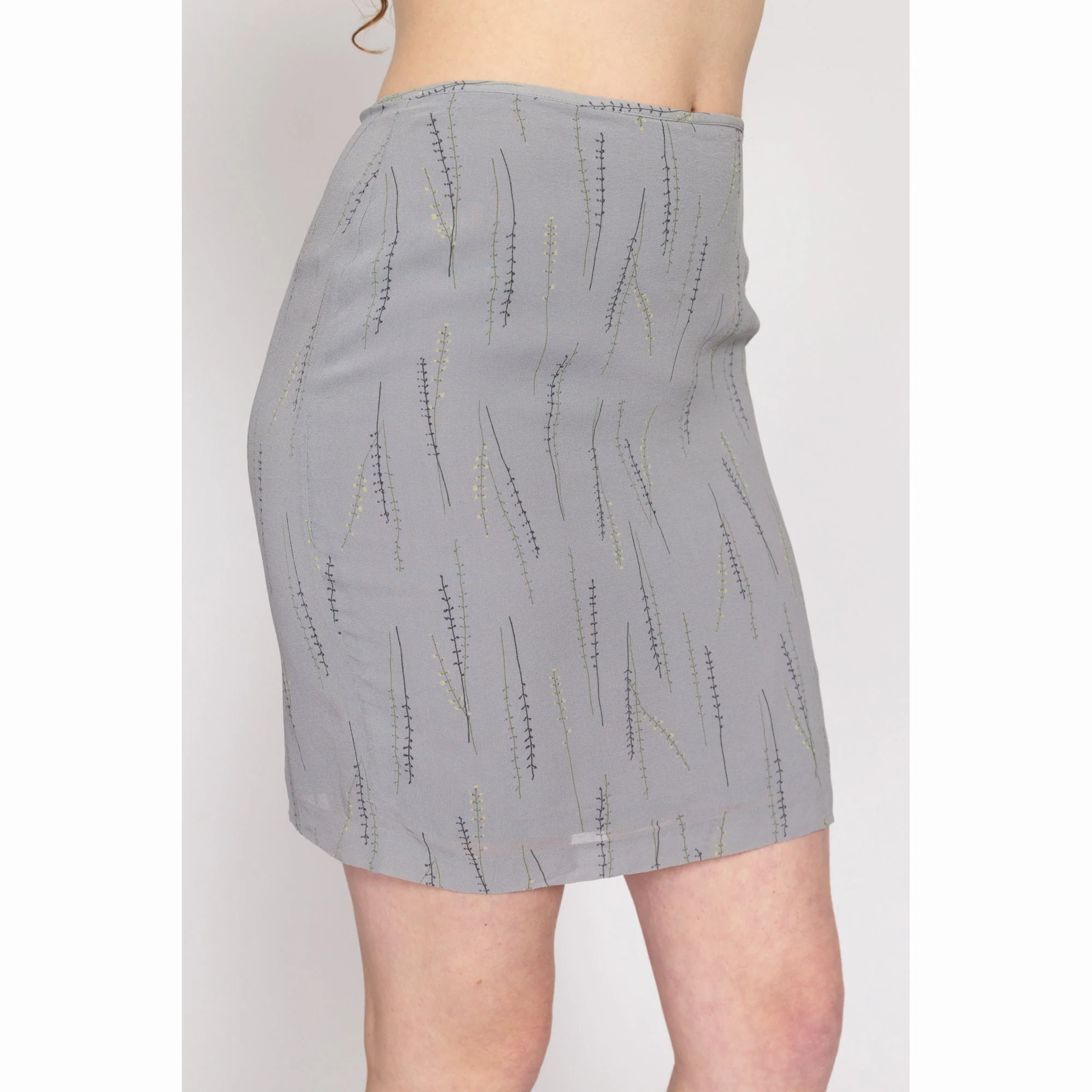 Medium 90s Grey Silk Falling Vine Print Mini Skirt 27.5