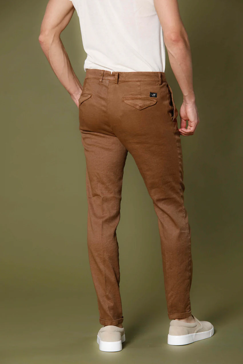 Amalfi 2 Pinces men's chino pants in linen and cotton twill carrot fit