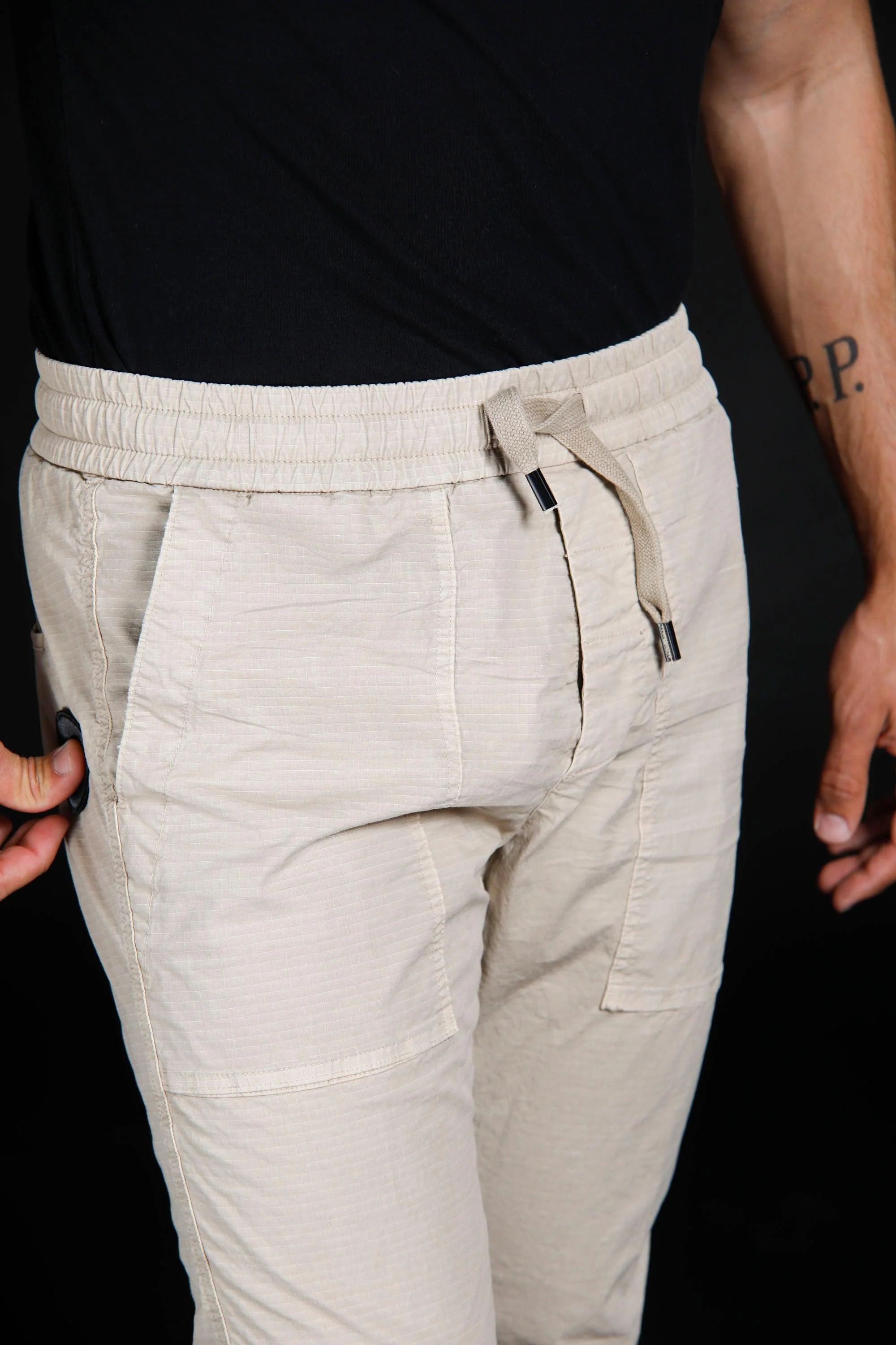 Arizona Fatigue man cargo pants in rip stop Logo edition carrot fit