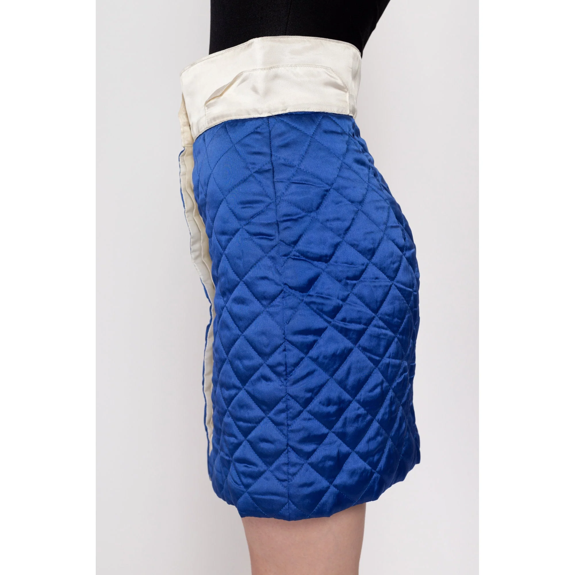 XS-Sm 90s Blue Quilted Satin Boxing Mini Skirt 26