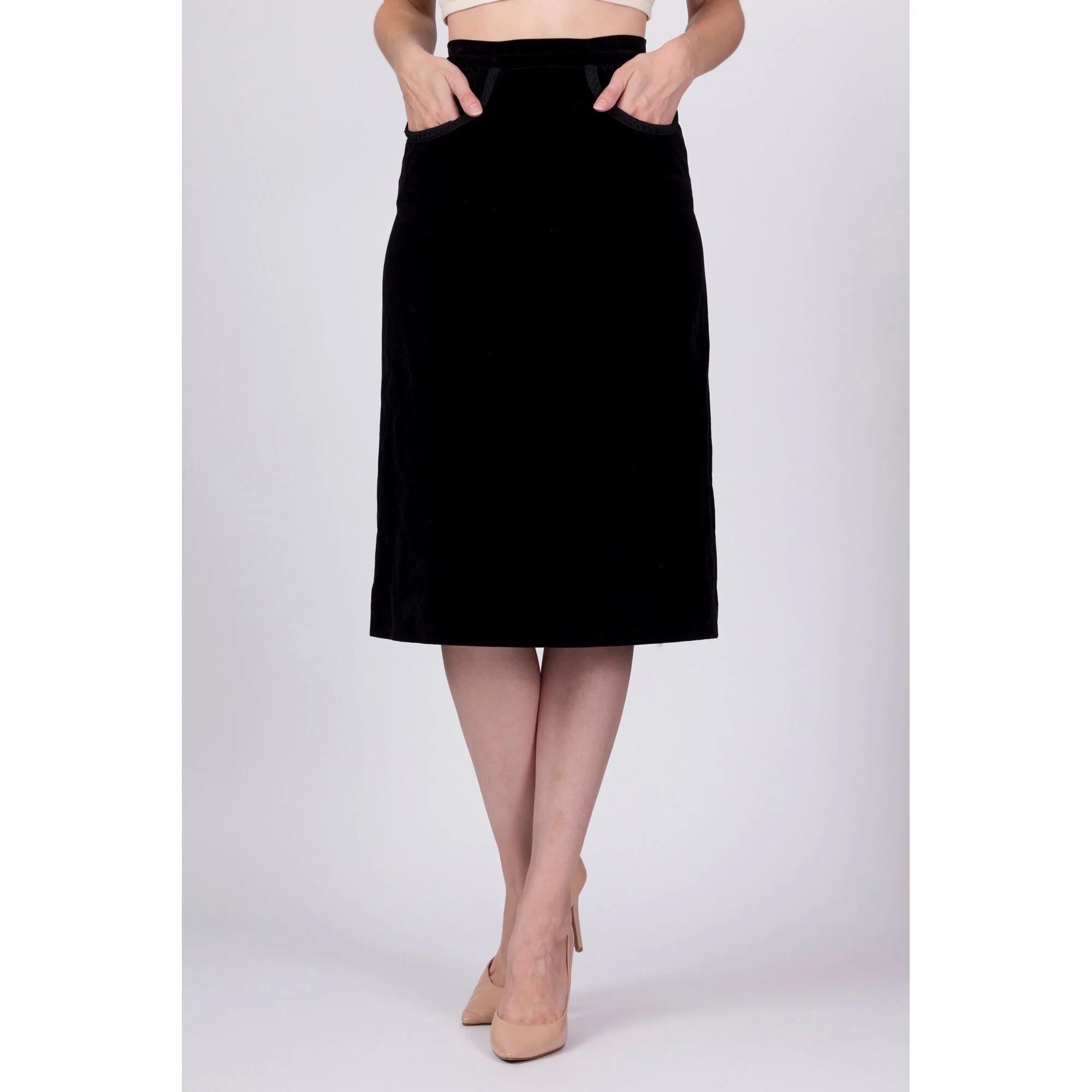 1960s Black Velvet Knee Length Skirt - Extra Small, 25