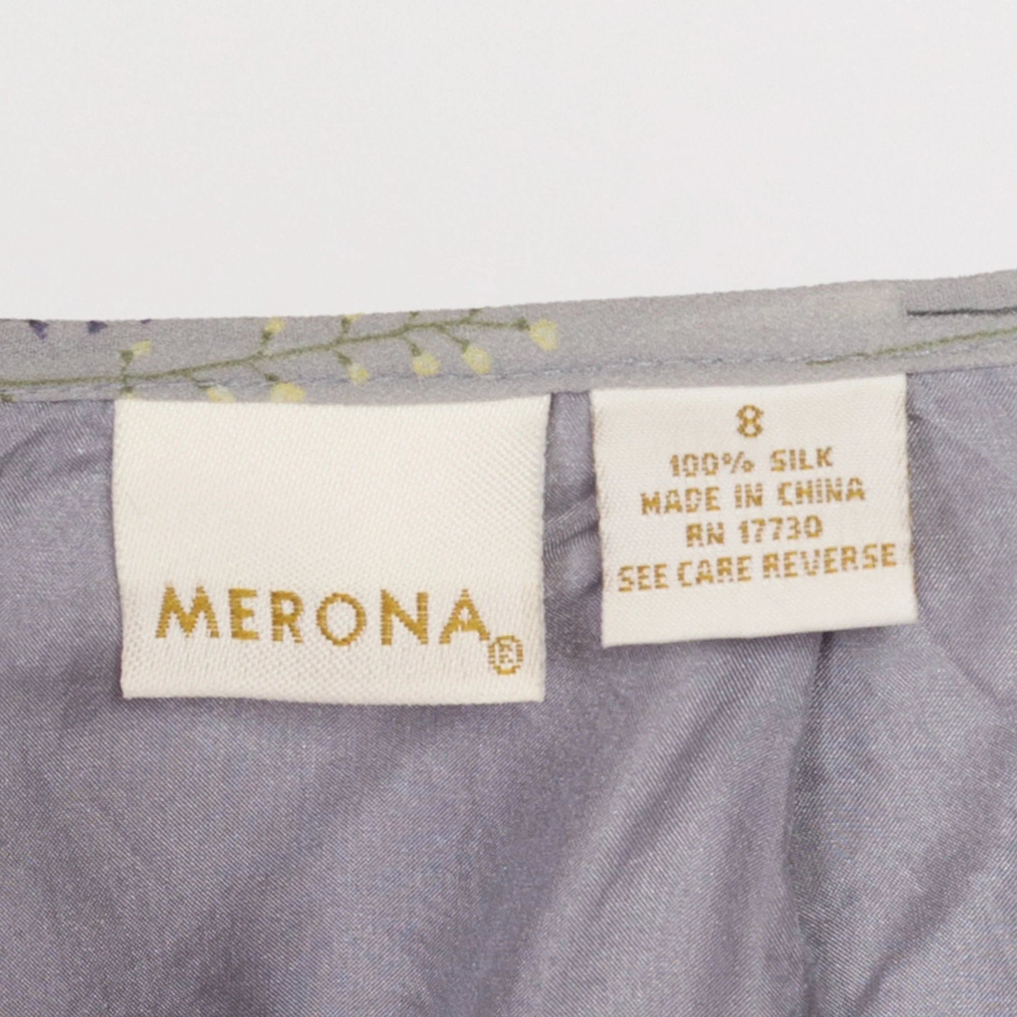 Medium 90s Grey Silk Falling Vine Print Mini Skirt 27.5