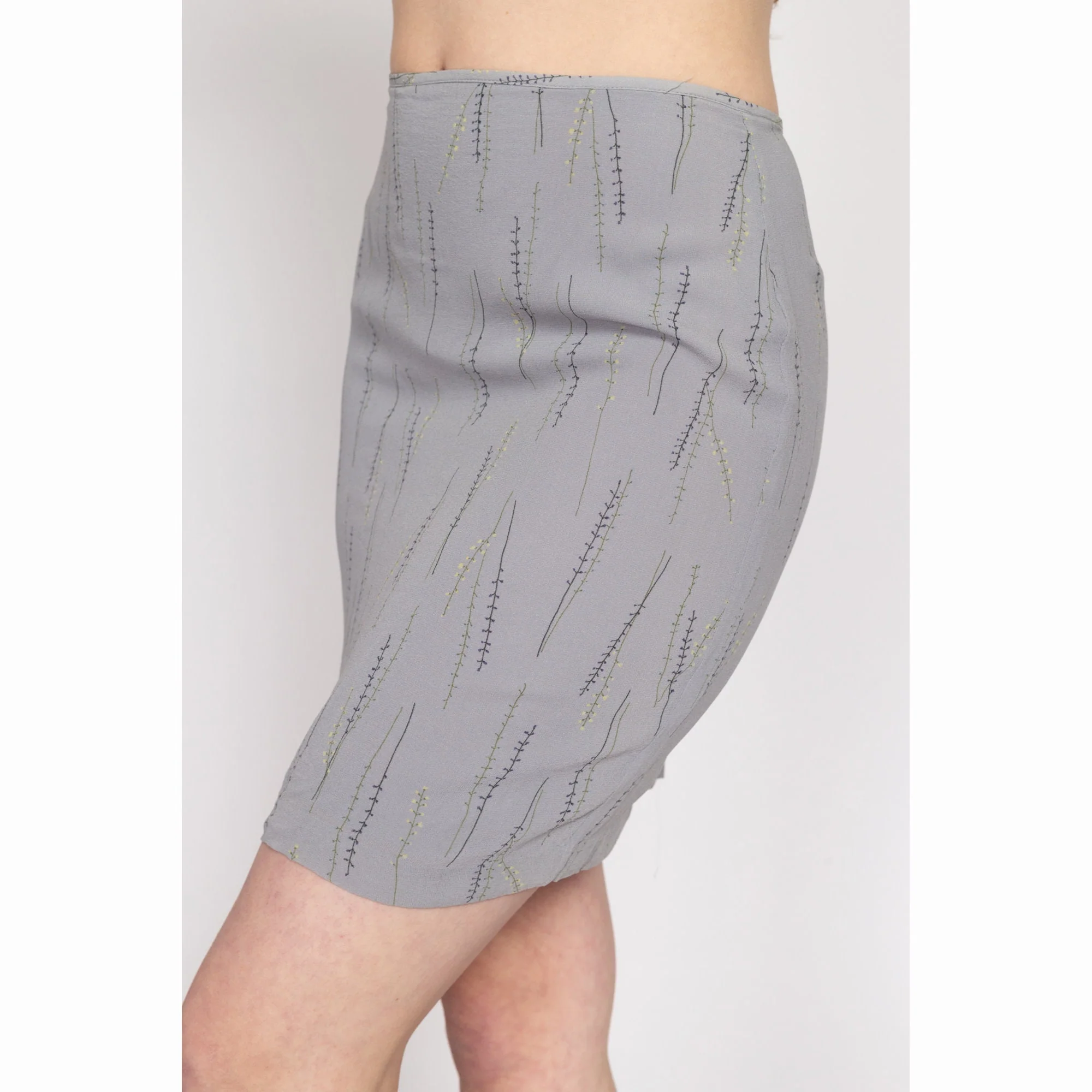 Medium 90s Grey Silk Falling Vine Print Mini Skirt 27.5