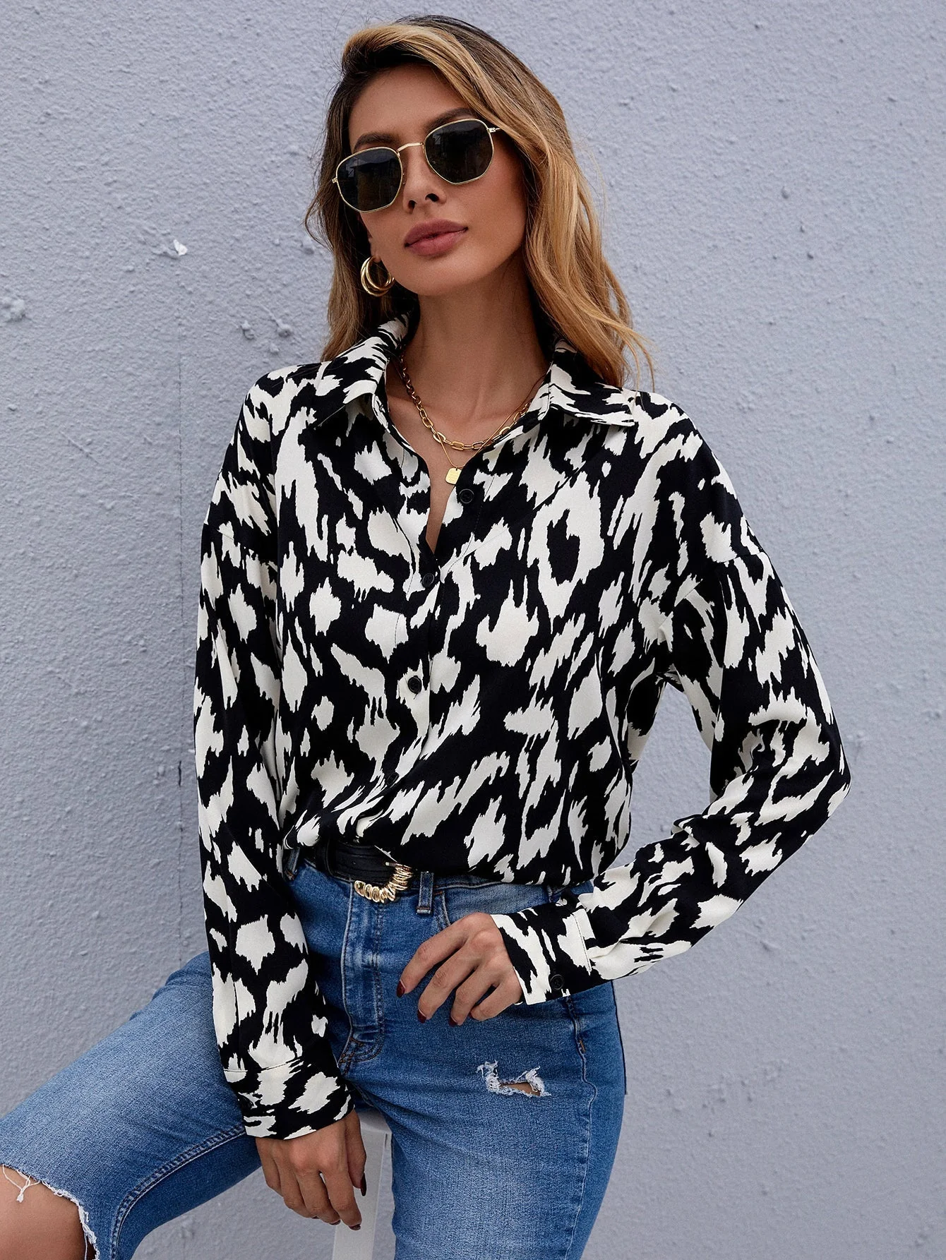 KittenAlarm - Print Button Front Blouse