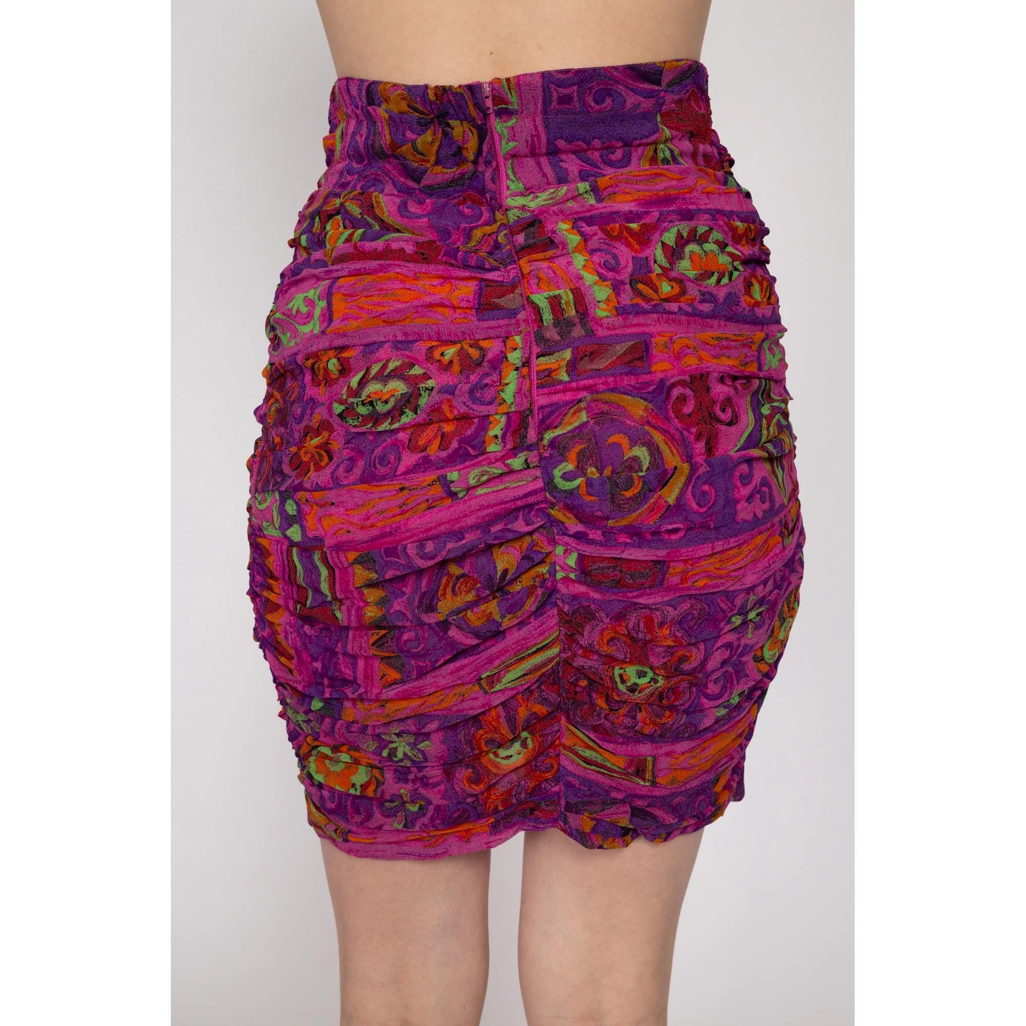 Medium 80s Hot Pink Batik Ruched Mini Skirt