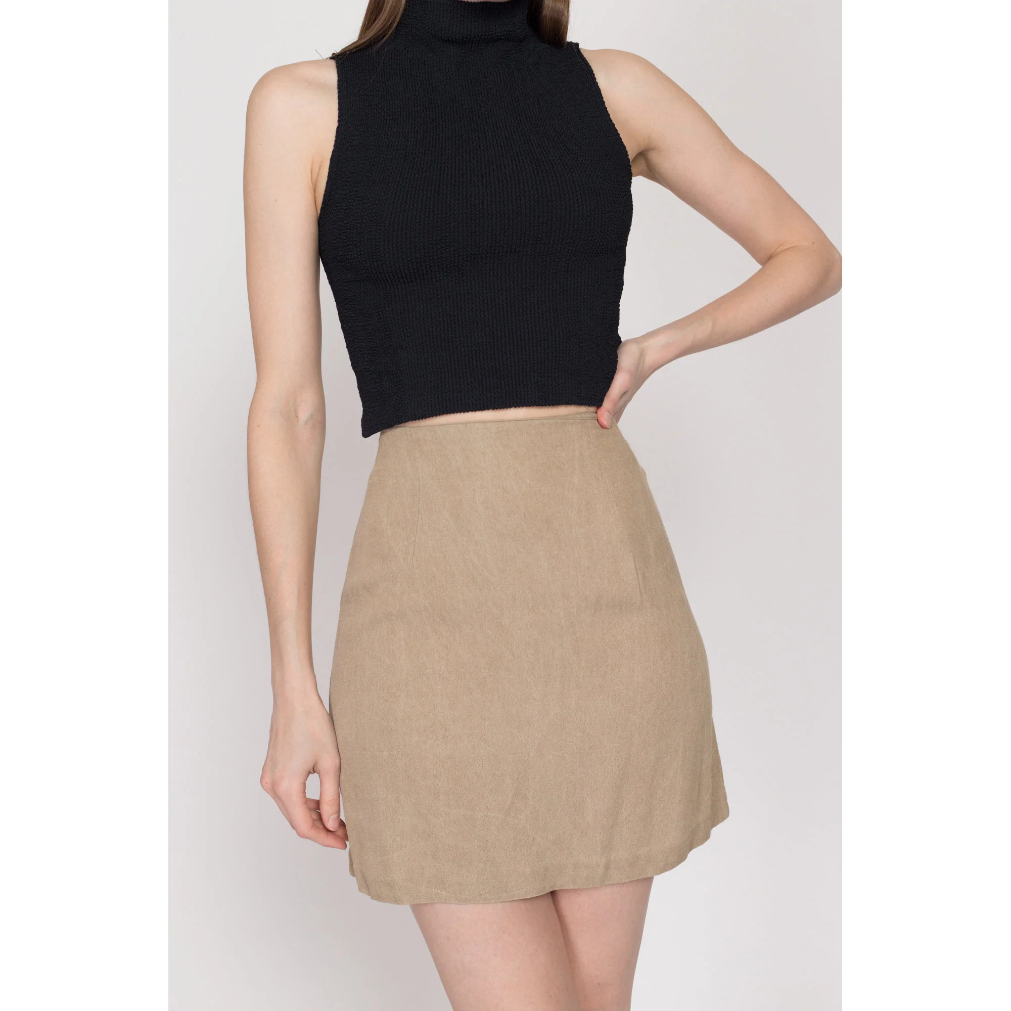 Small 90s Minimalist Tan Mini Skirt 26