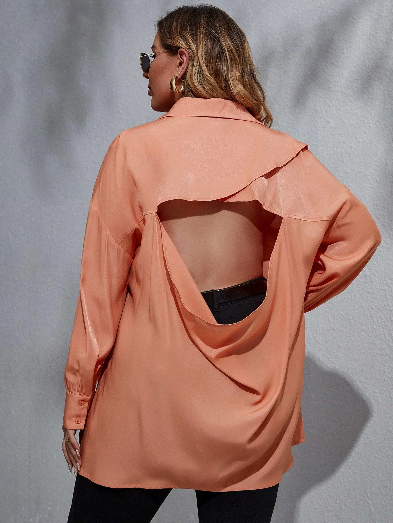 KittenAlarm - Plus Cut Out Back Longline Blouse