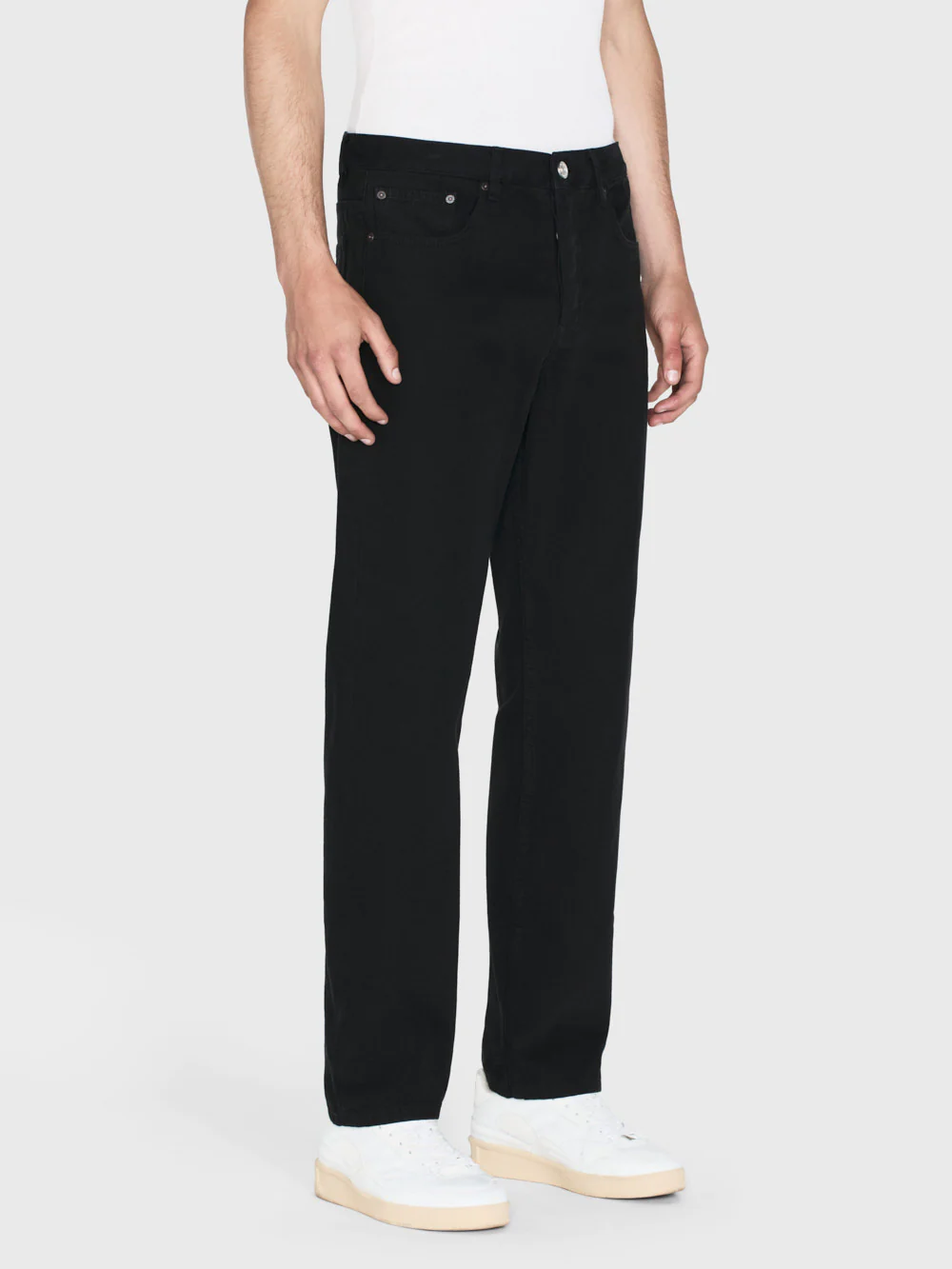 The Straight Jean -- Black