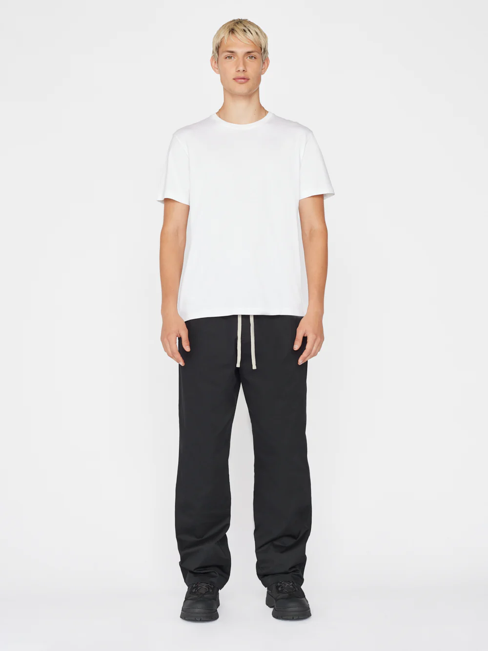 FRAME Logo Tee -- Blanc