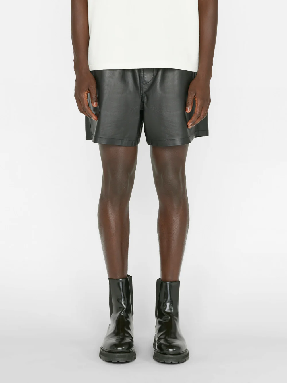 Volley Leather Short -- Noir