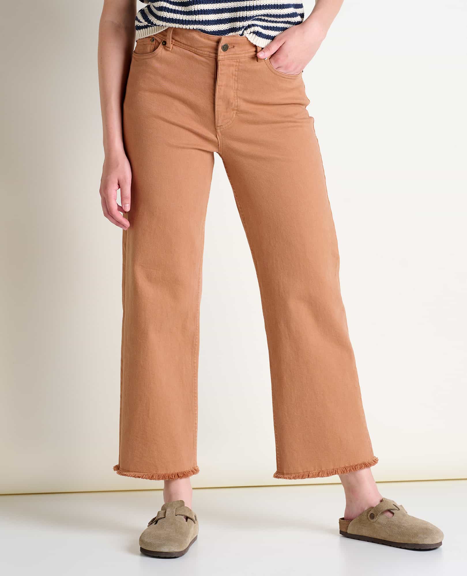 Balsam Seeded Cutoff Pant